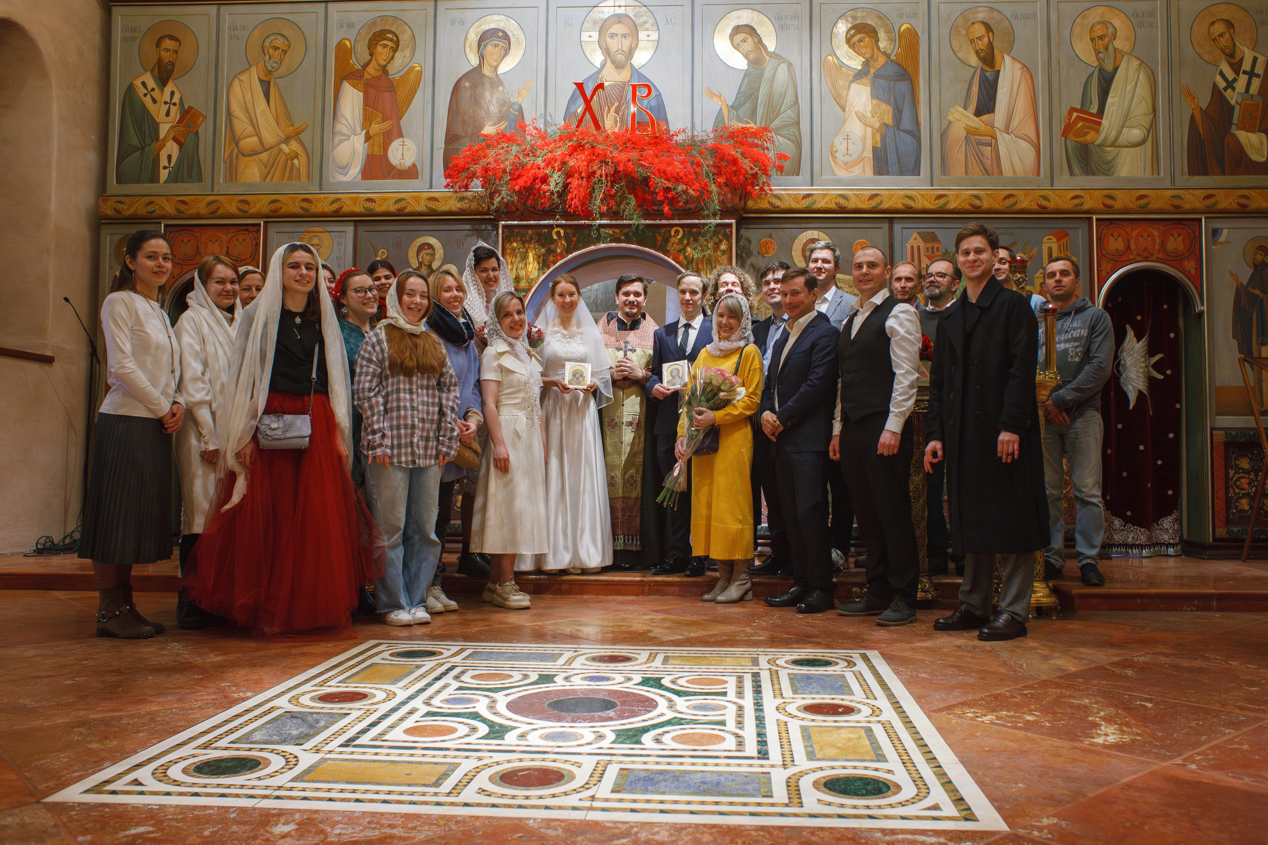 Венчание в храме Антипы Пергамского, стиль «ORWO UT21». Фотограф на крещение/венчание