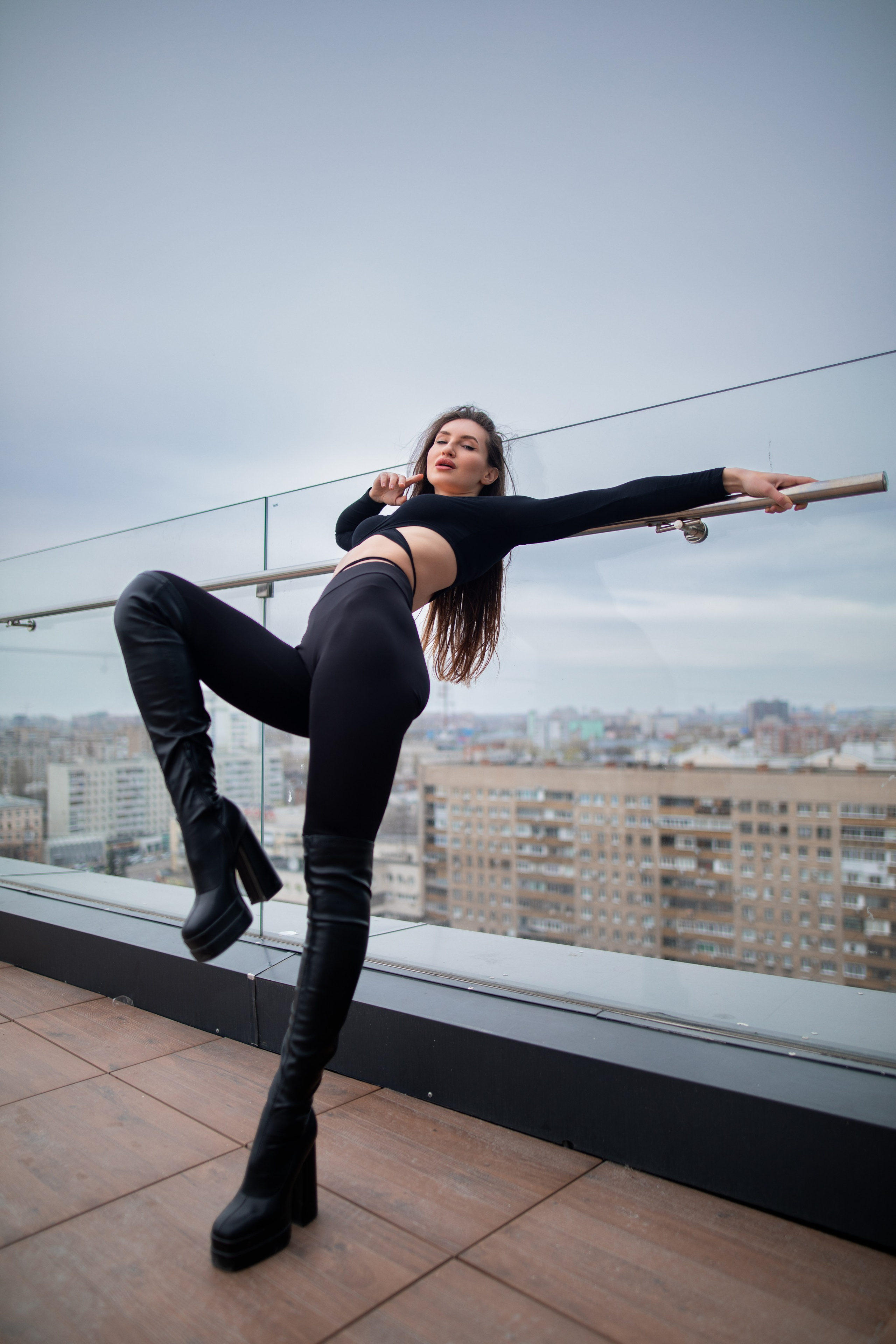 Фотосет с Викторией на крыше бизнес-центра в формате для «себя»
