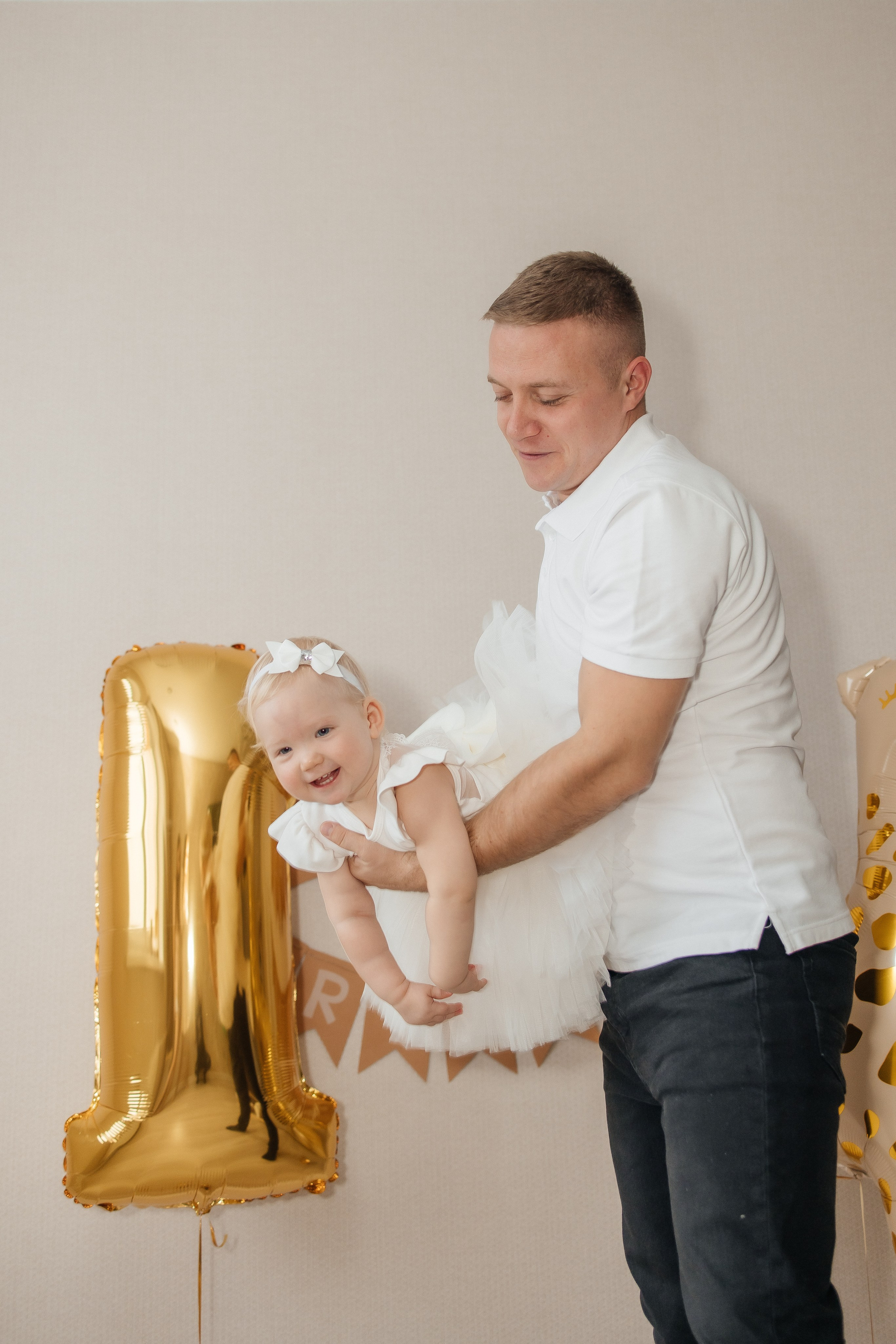 1 годик Еве (домашняя съемка). Профессиональный фотограф Кристина Искусных. Талдом- Москва