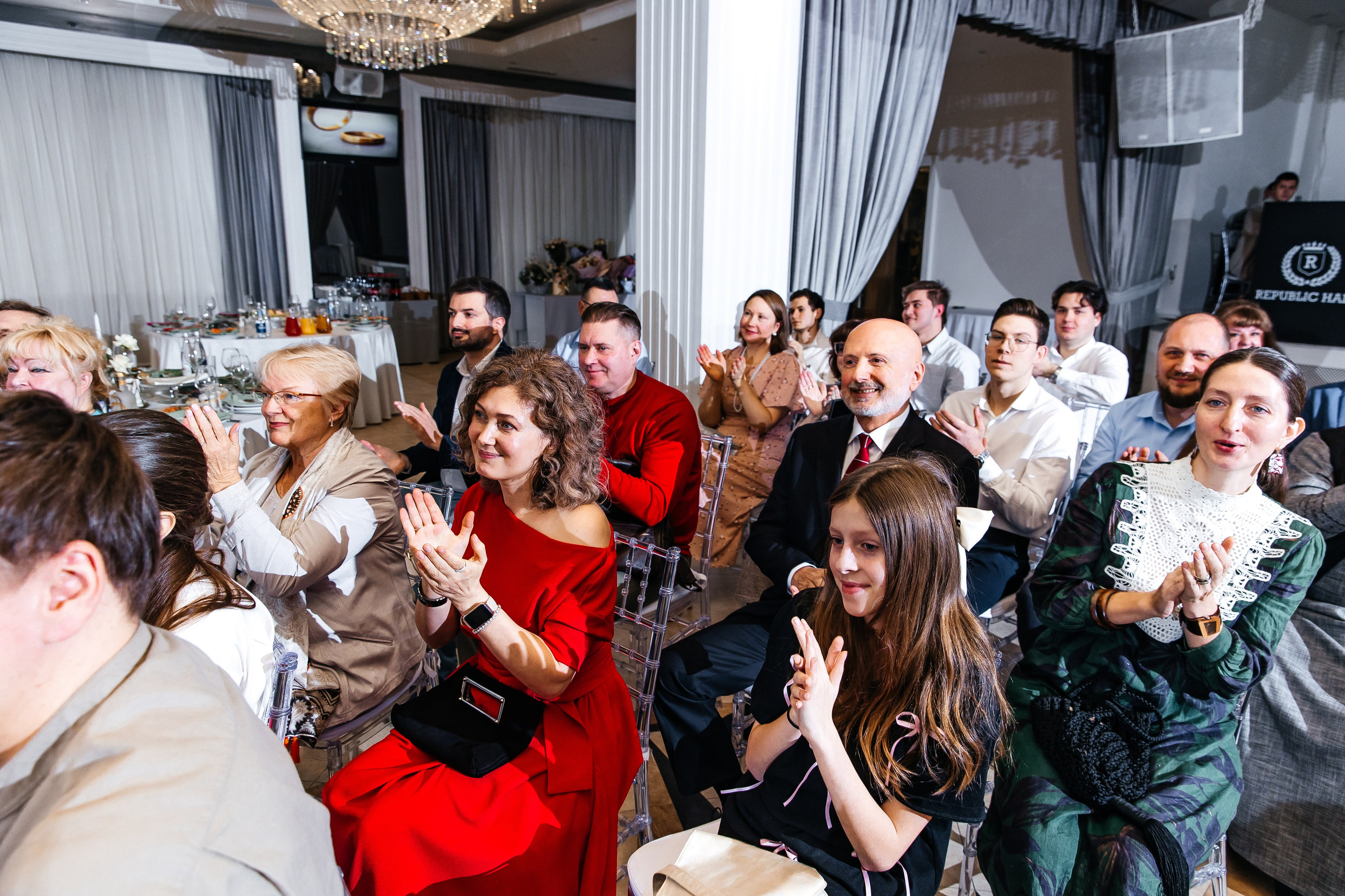 Sasha & Alena. Свадебный фотограф в Москве Виктория Арехова