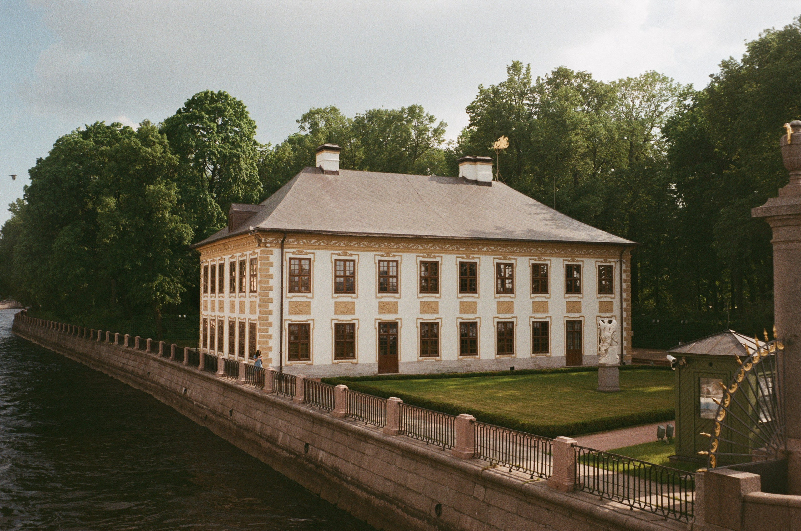 Прогулка по Питеру после отраслевой конференции / Minox 35GT