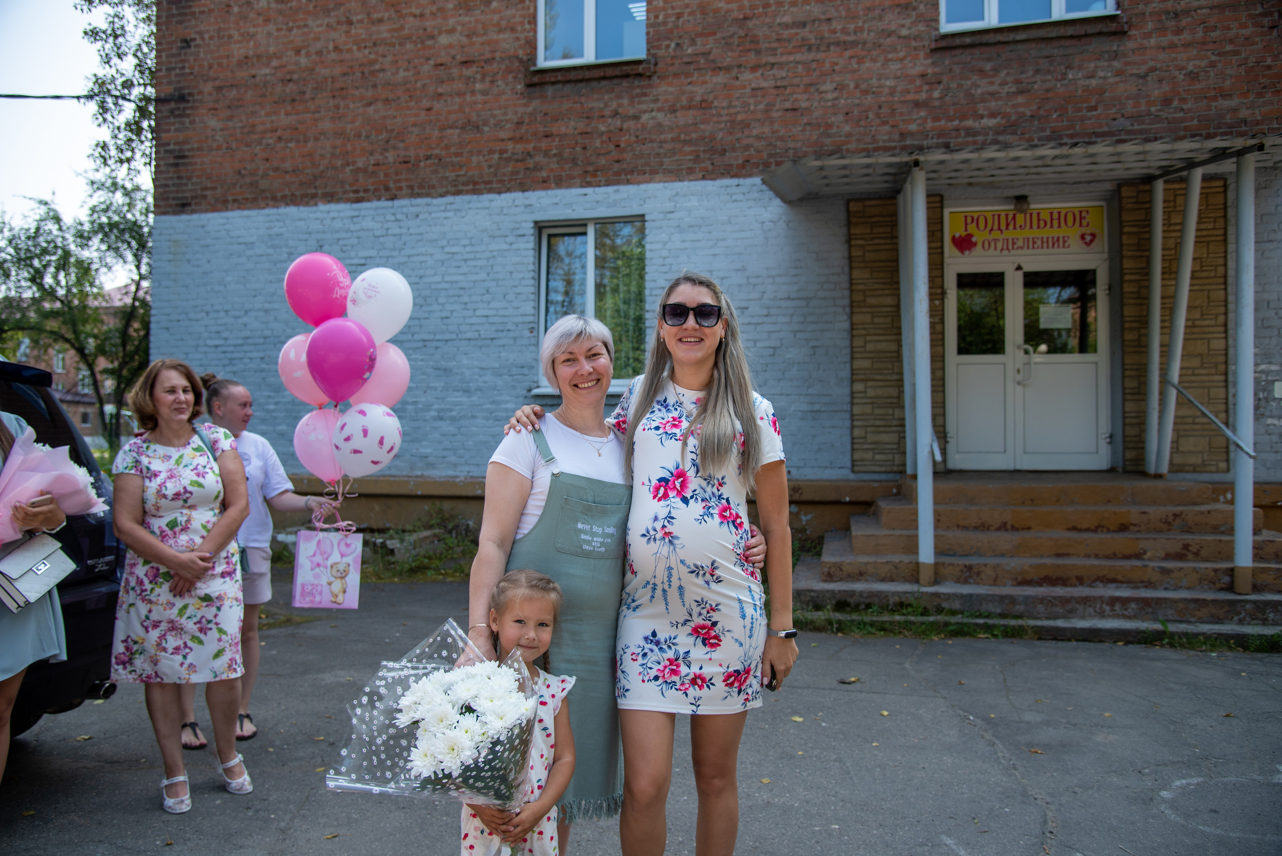 Выписка малыша. Наши молодожены. Ольга Ли свадебный семейный фотограф Иркутск