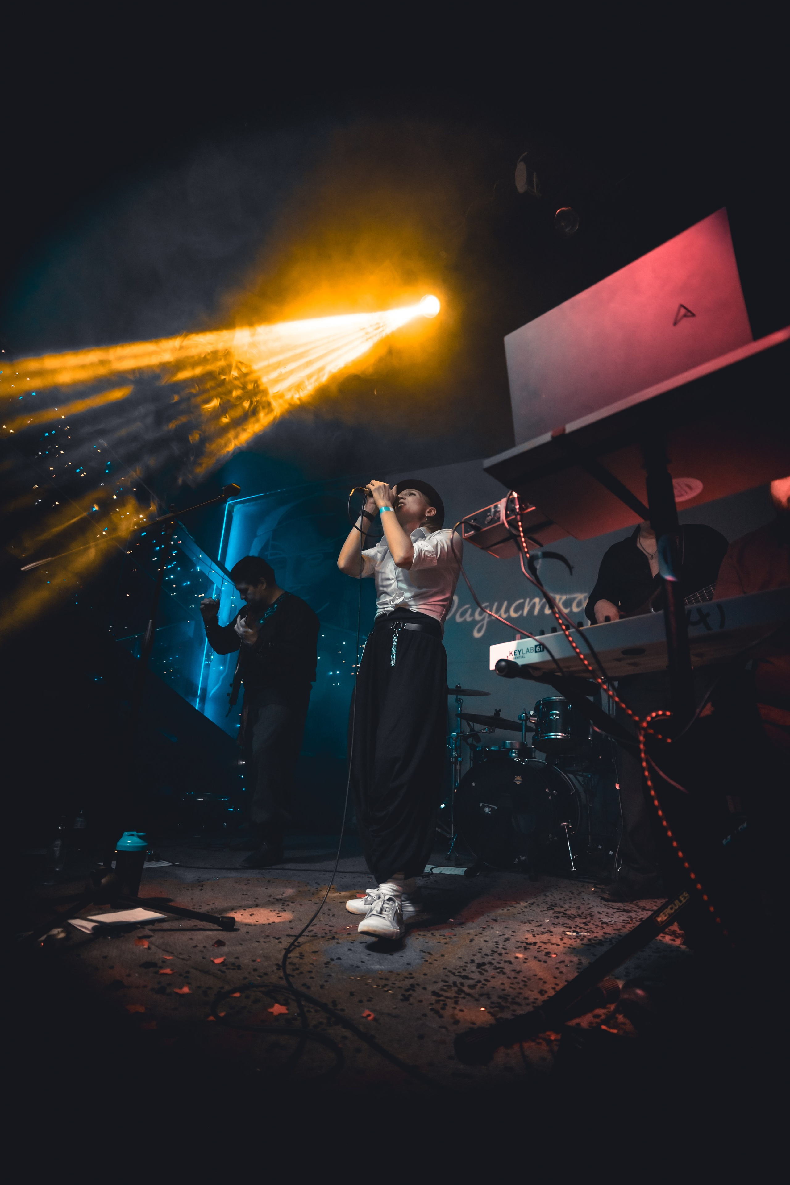 Радистка Кэт. Рок-ёлка, клуб-галерея Эрмитаж. 21.12.2024. Фотограф Регина Крикунова г. Красноярск