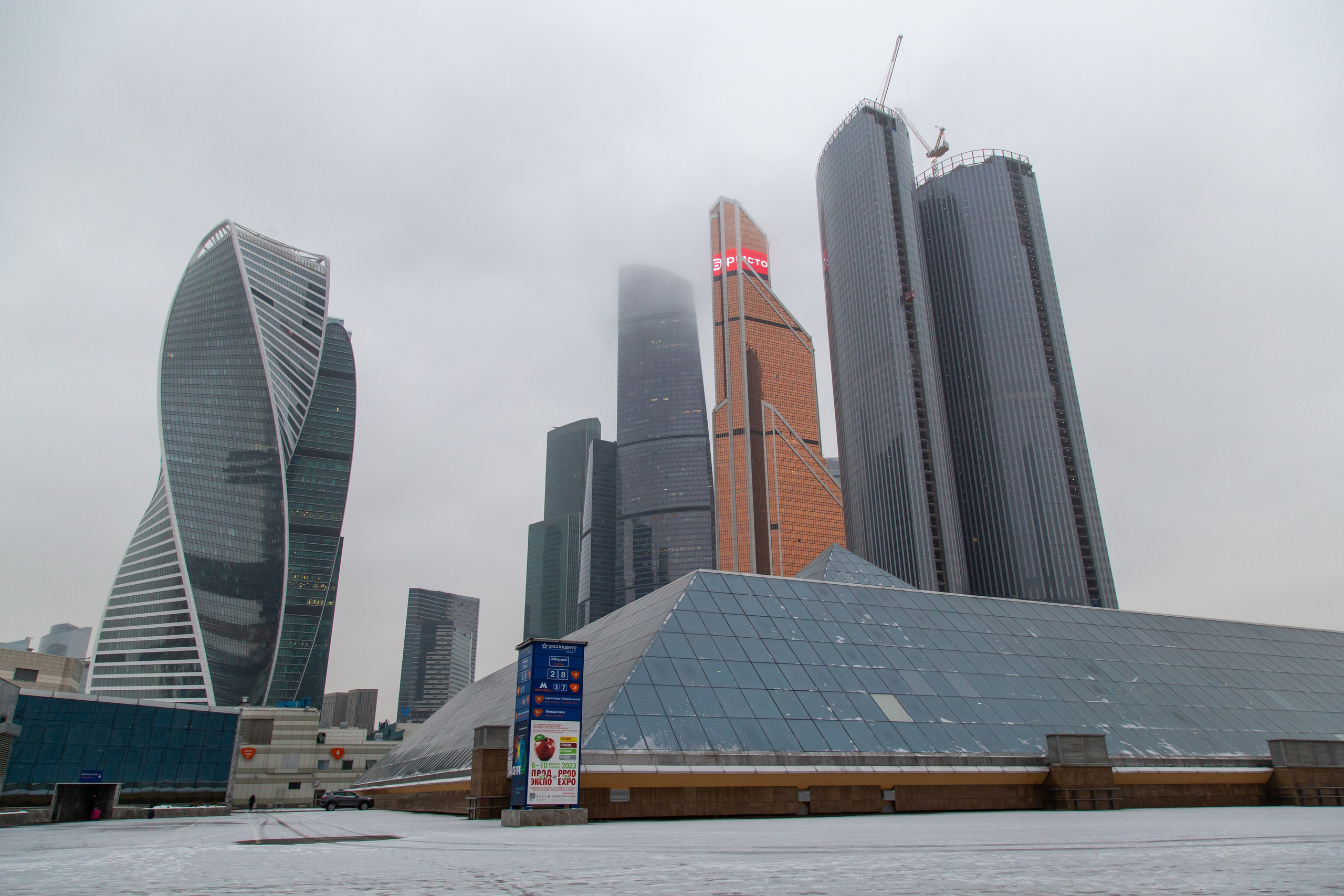 Фотопрогулка по выставке Поехали 2022. «Студия DRONAVT`s» — видеосъёмка и фотография г. Москва