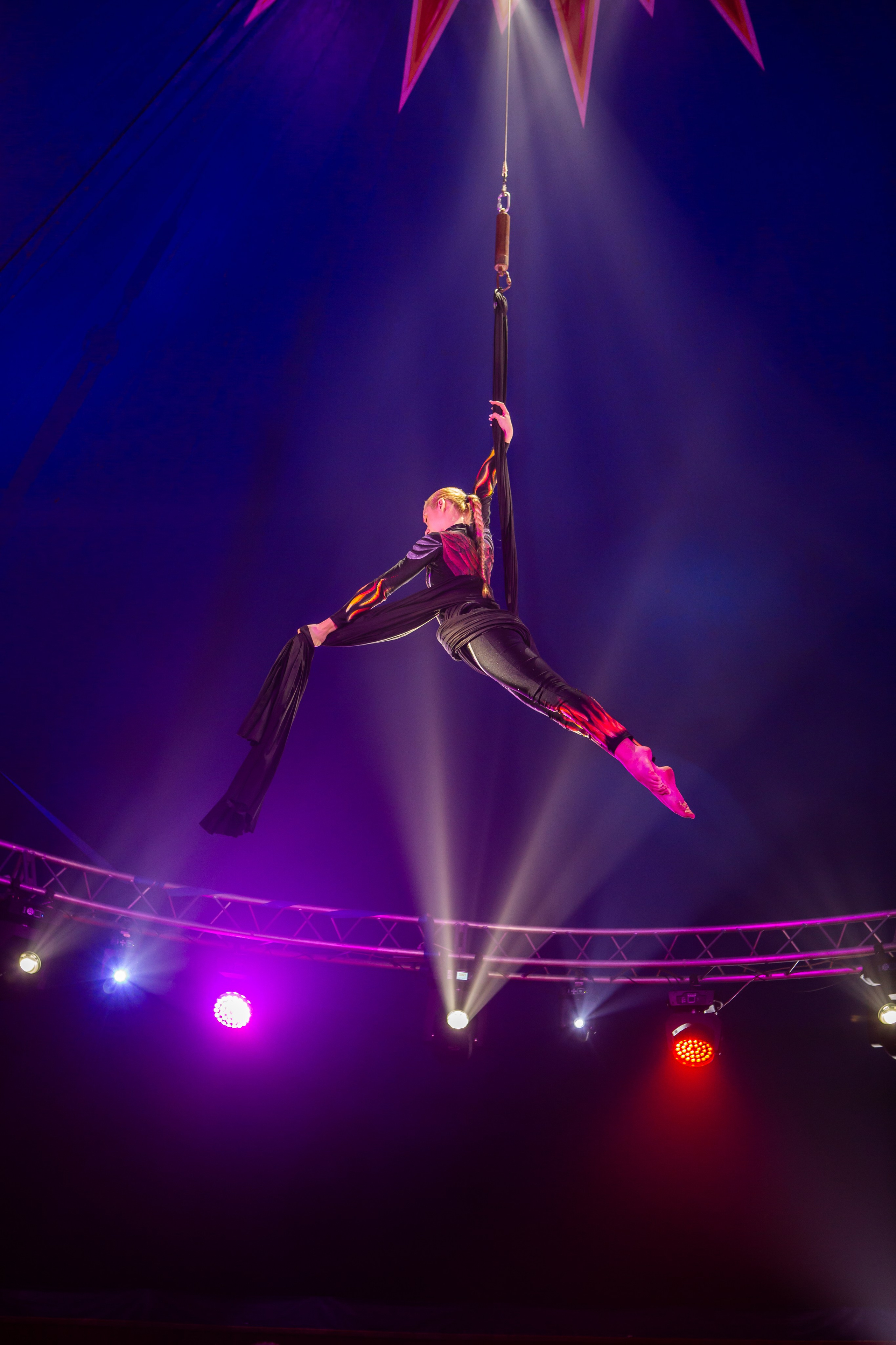 MANEGE SHOW. Репортажный, семейный, свадебный, портретный фотограф