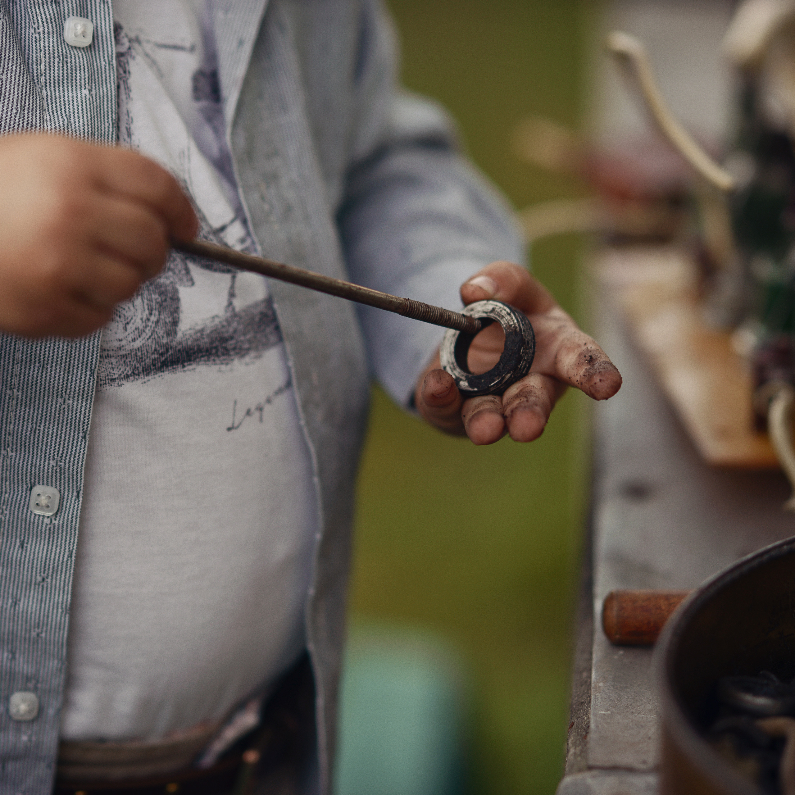 Радиомеханик. Фотограф Альбина Вакунова