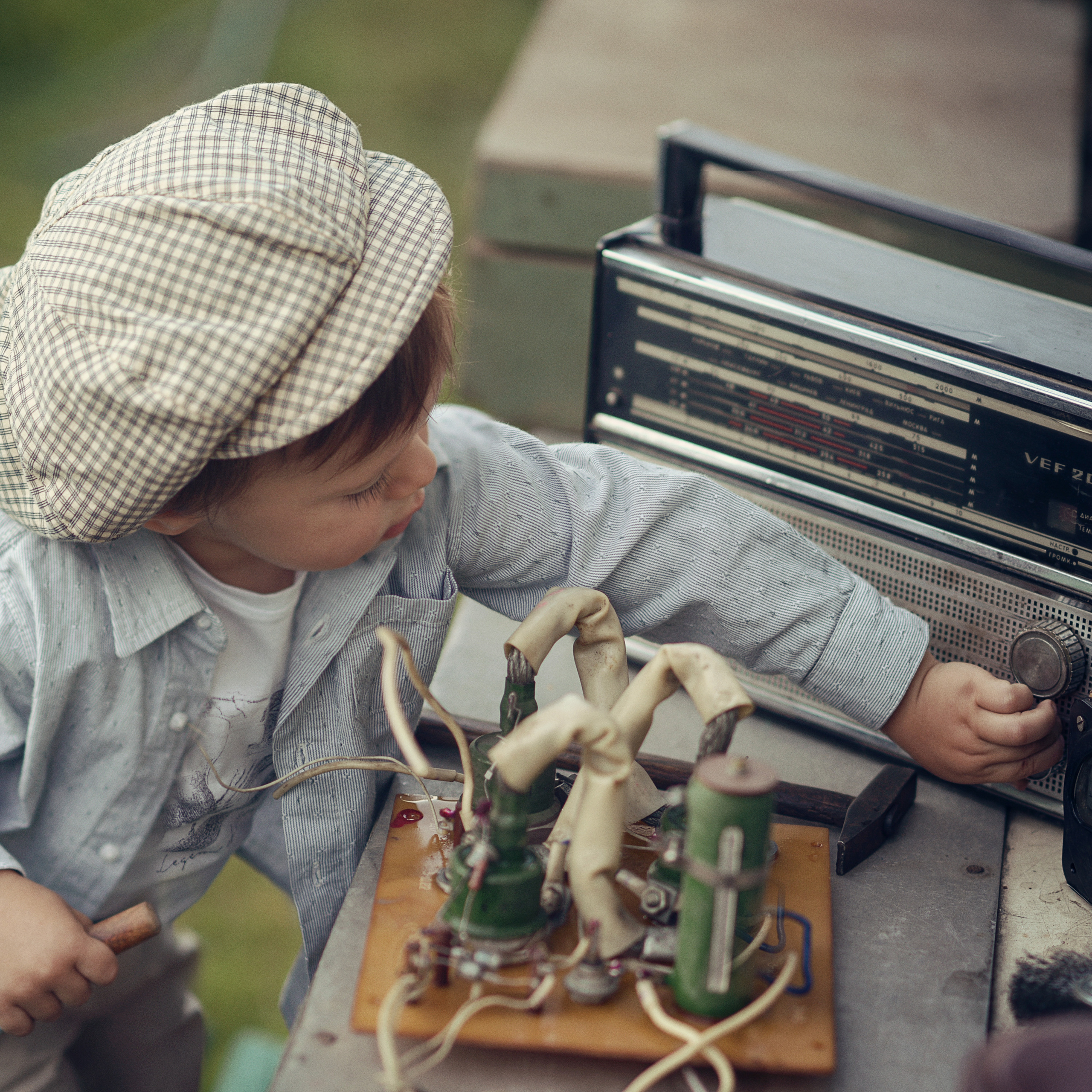 Радиомеханик. Фотограф Альбина Вакунова