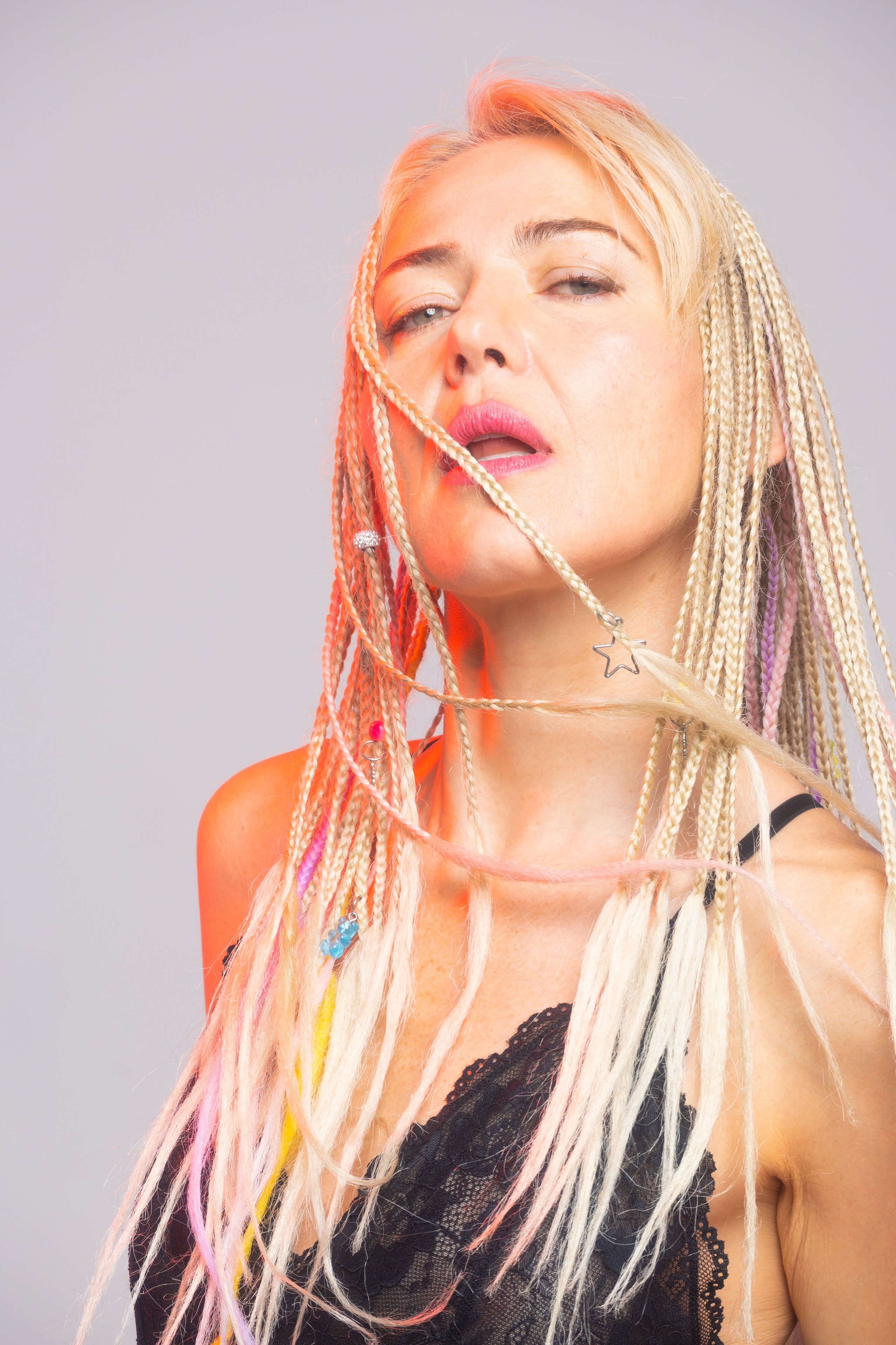 Elvira Kalnik. Fotograf Dmitrii Donets