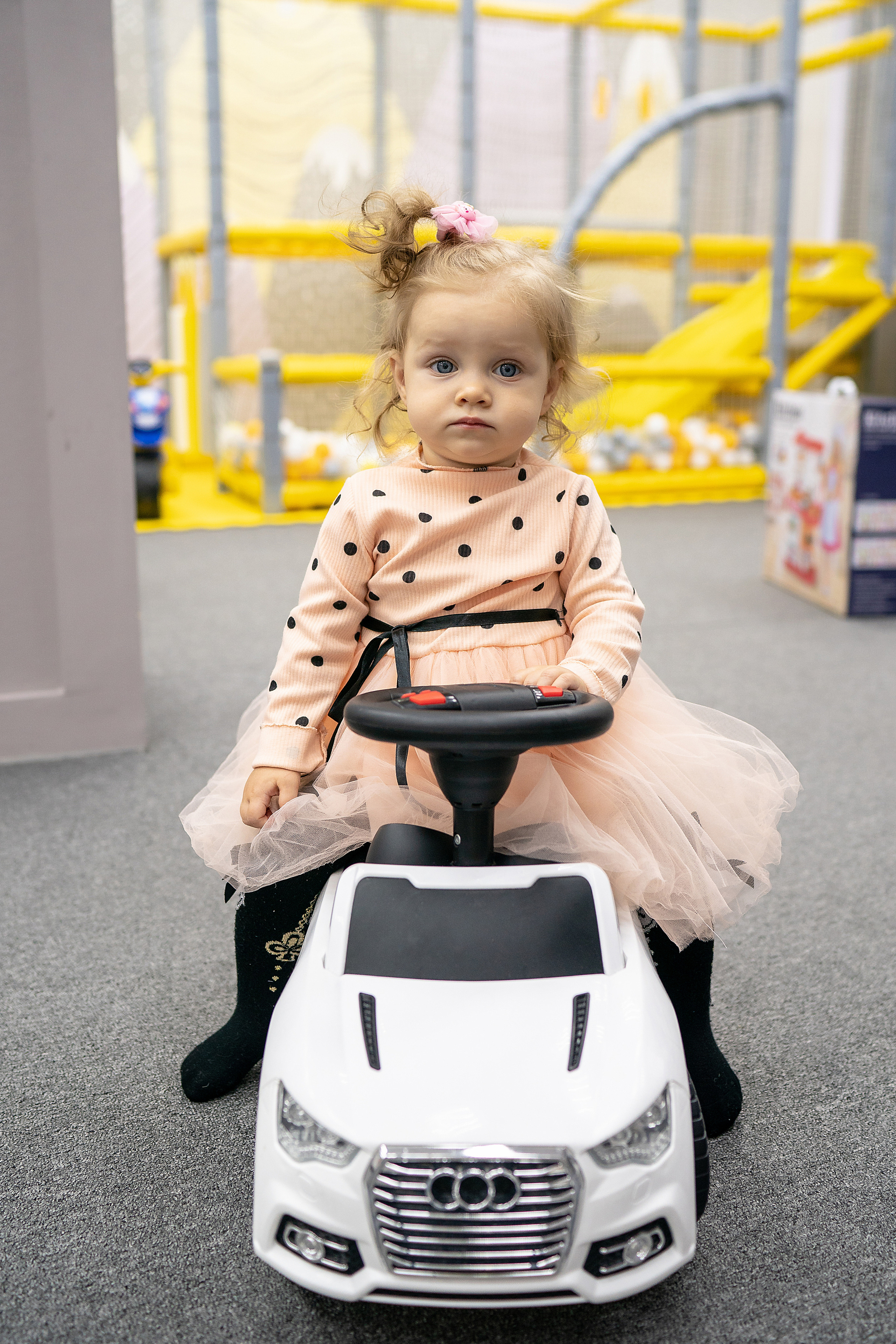 Годик Эмилии. Фотограф на Крещение и Венчание в Красноярске Рамазанова Юлия