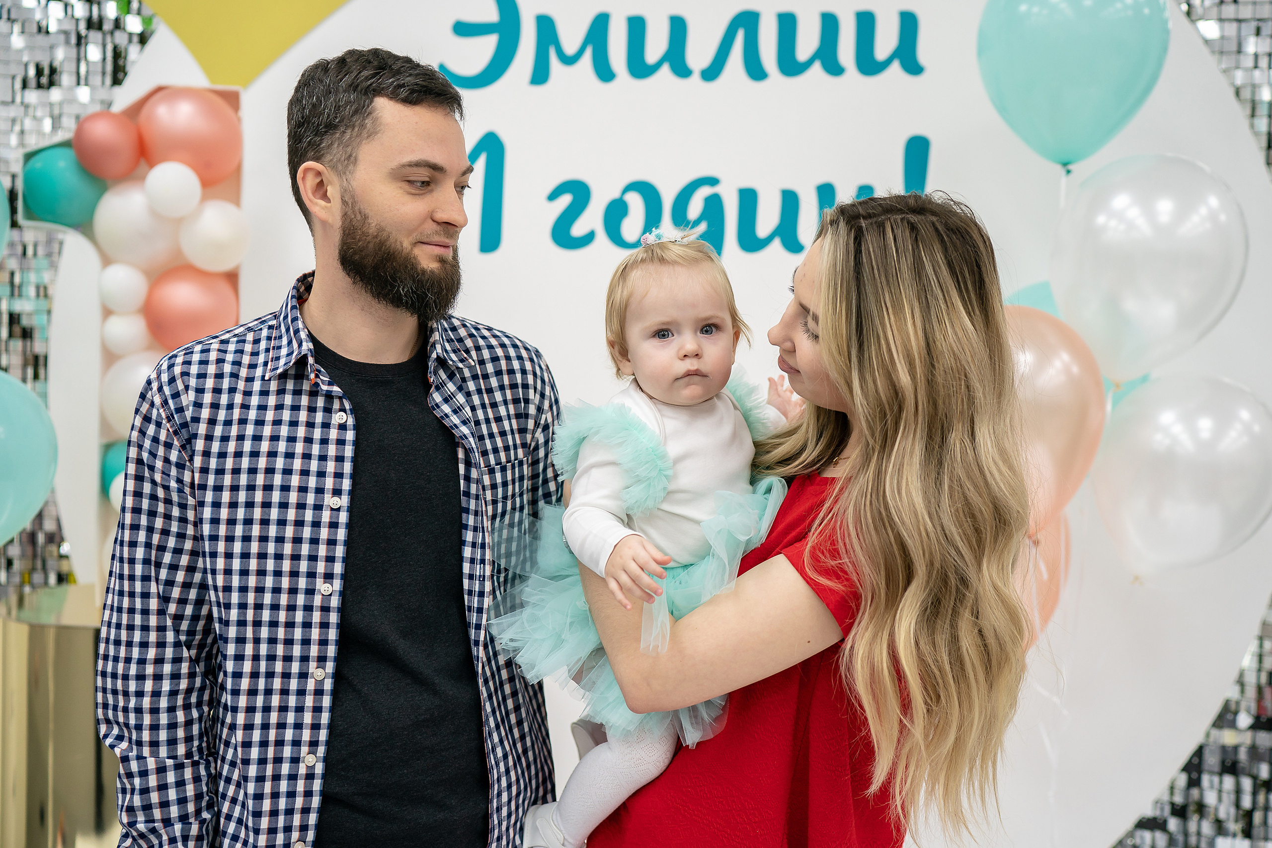 Годик Эмилии. Фотограф на Крещение и Венчание в Красноярске Рамазанова Юлия