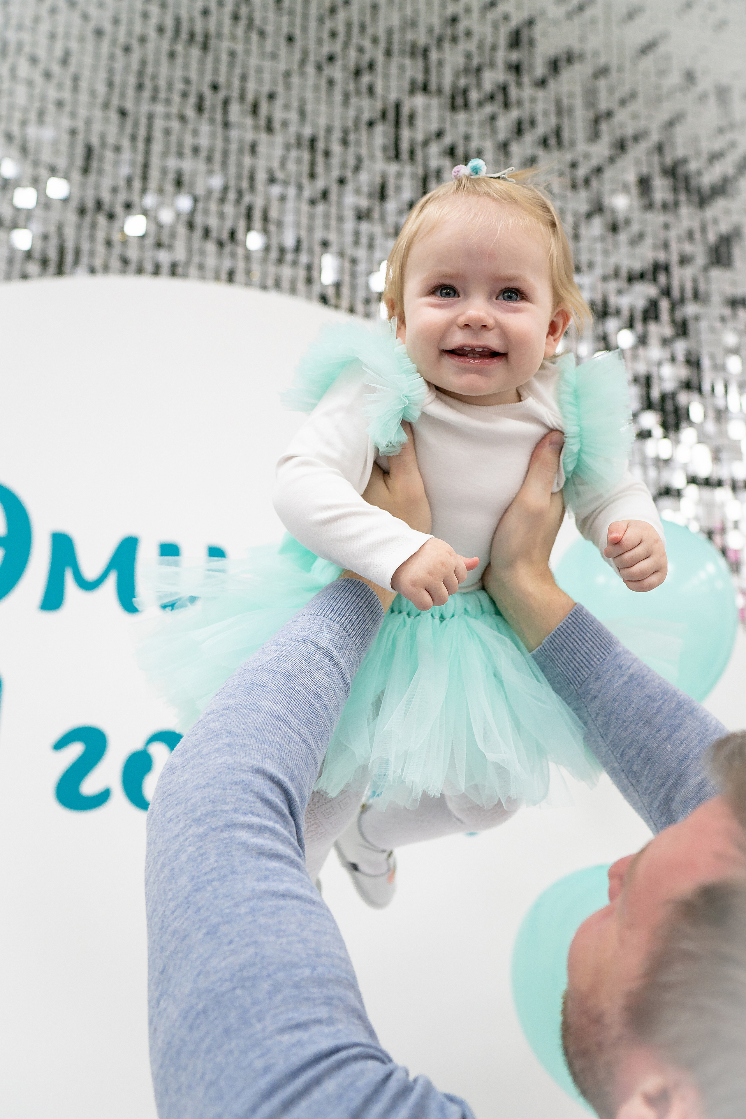 Годик Эмилии. Фотограф на Крещение и Венчание в Красноярске Рамазанова Юлия