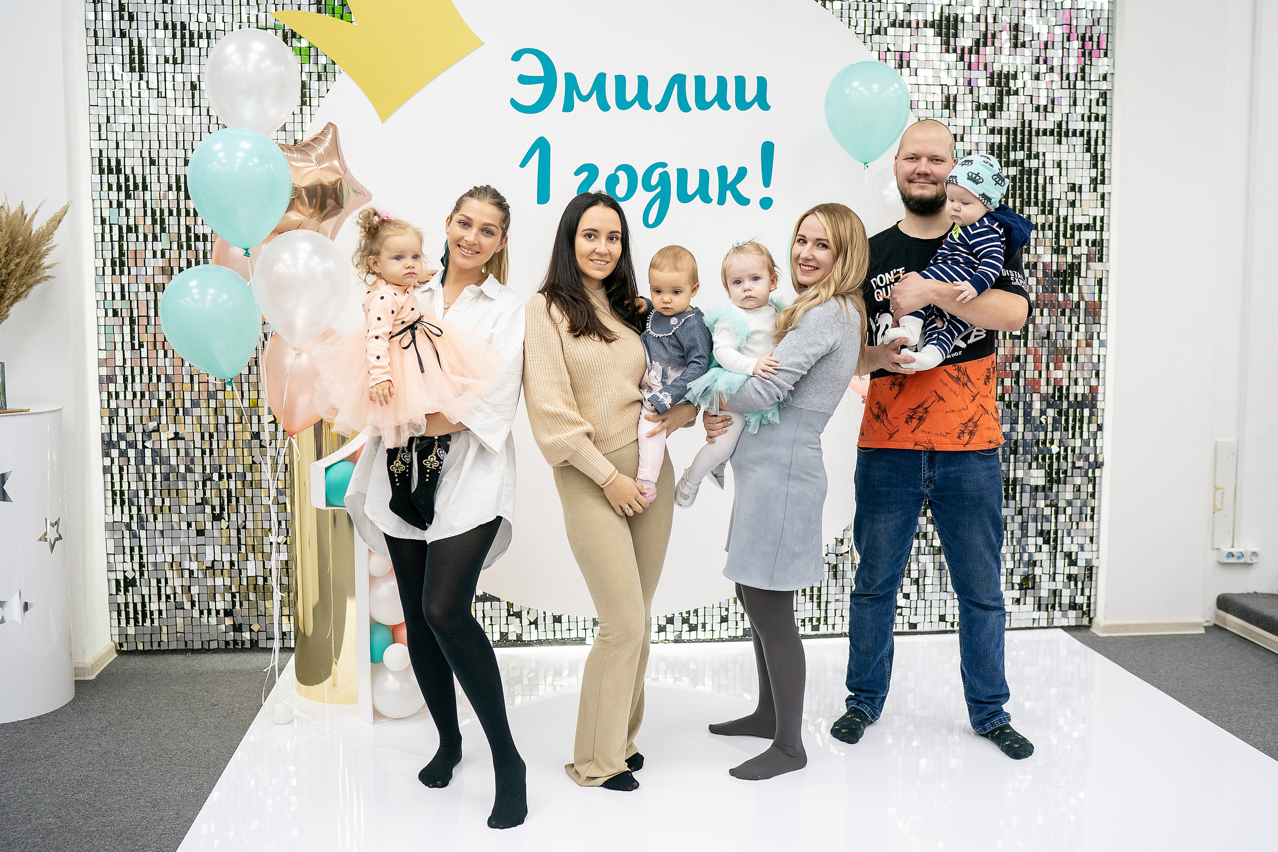 Годик Эмилии. Фотограф на Крещение и Венчание в Красноярске Рамазанова Юлия