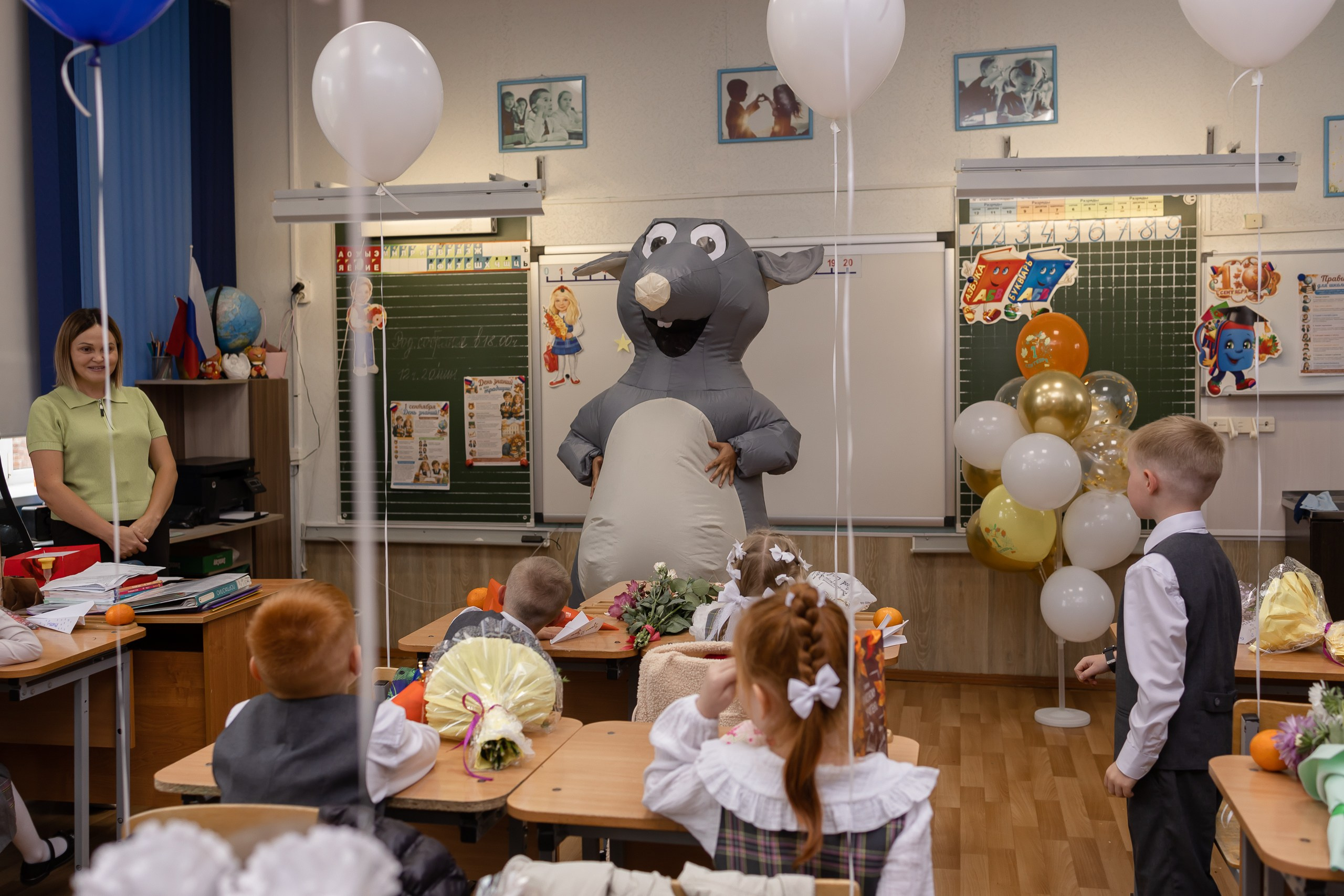1.09.2026, школа № 10: фото с линейки и первого урока