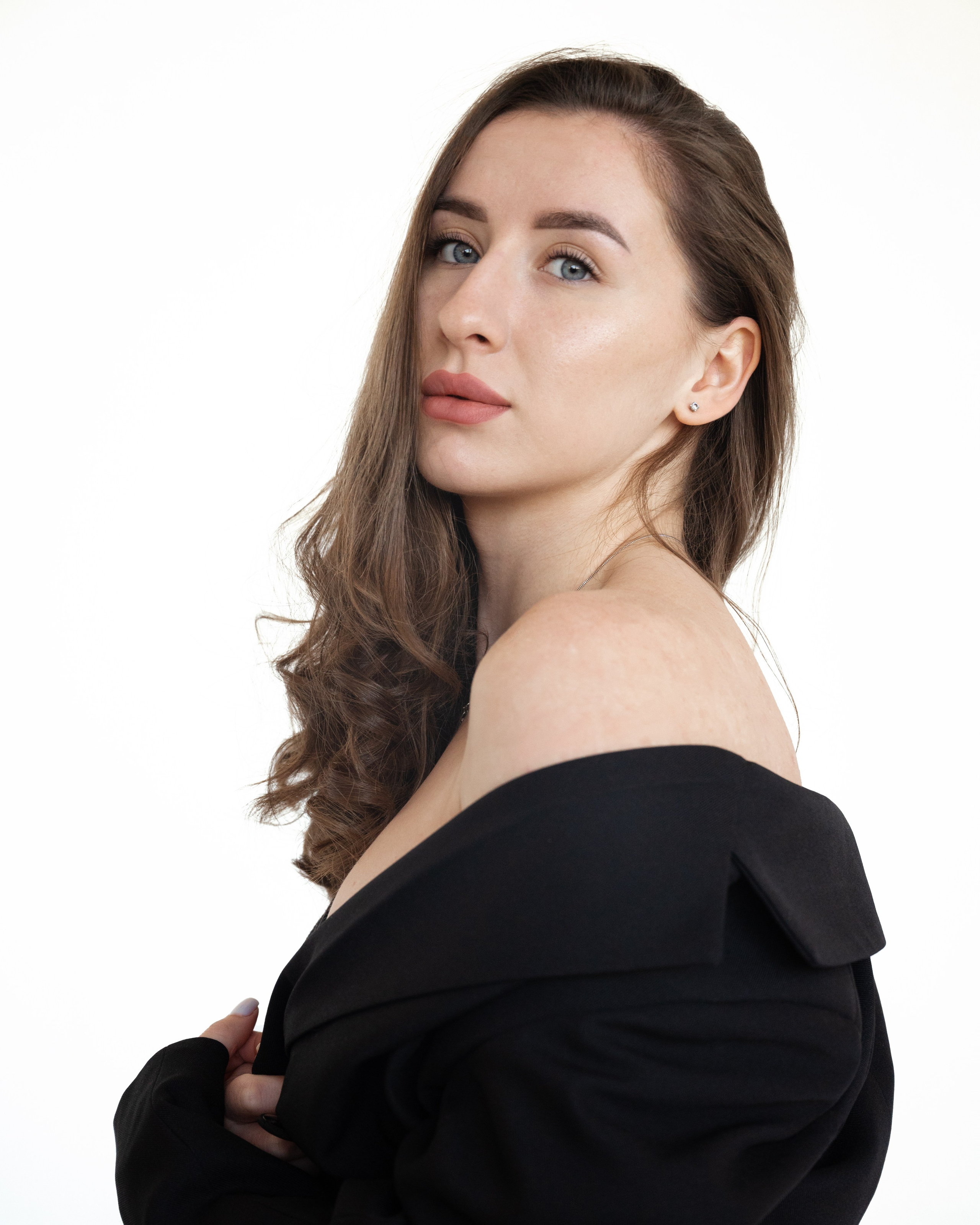 Женские портреты. Главная