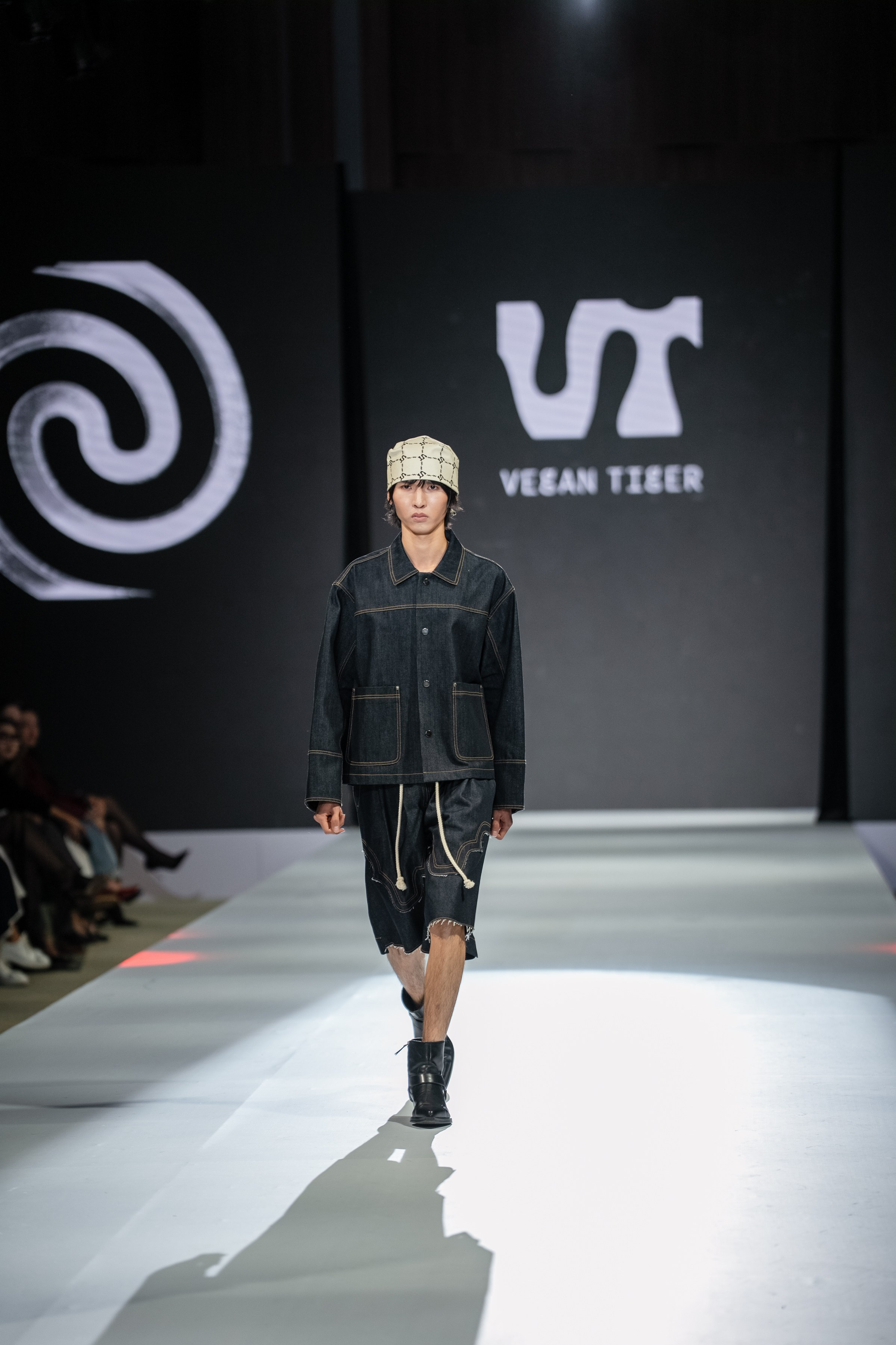 EURASIAN FASHION WEEK Fashion photograph Denis Karpenko