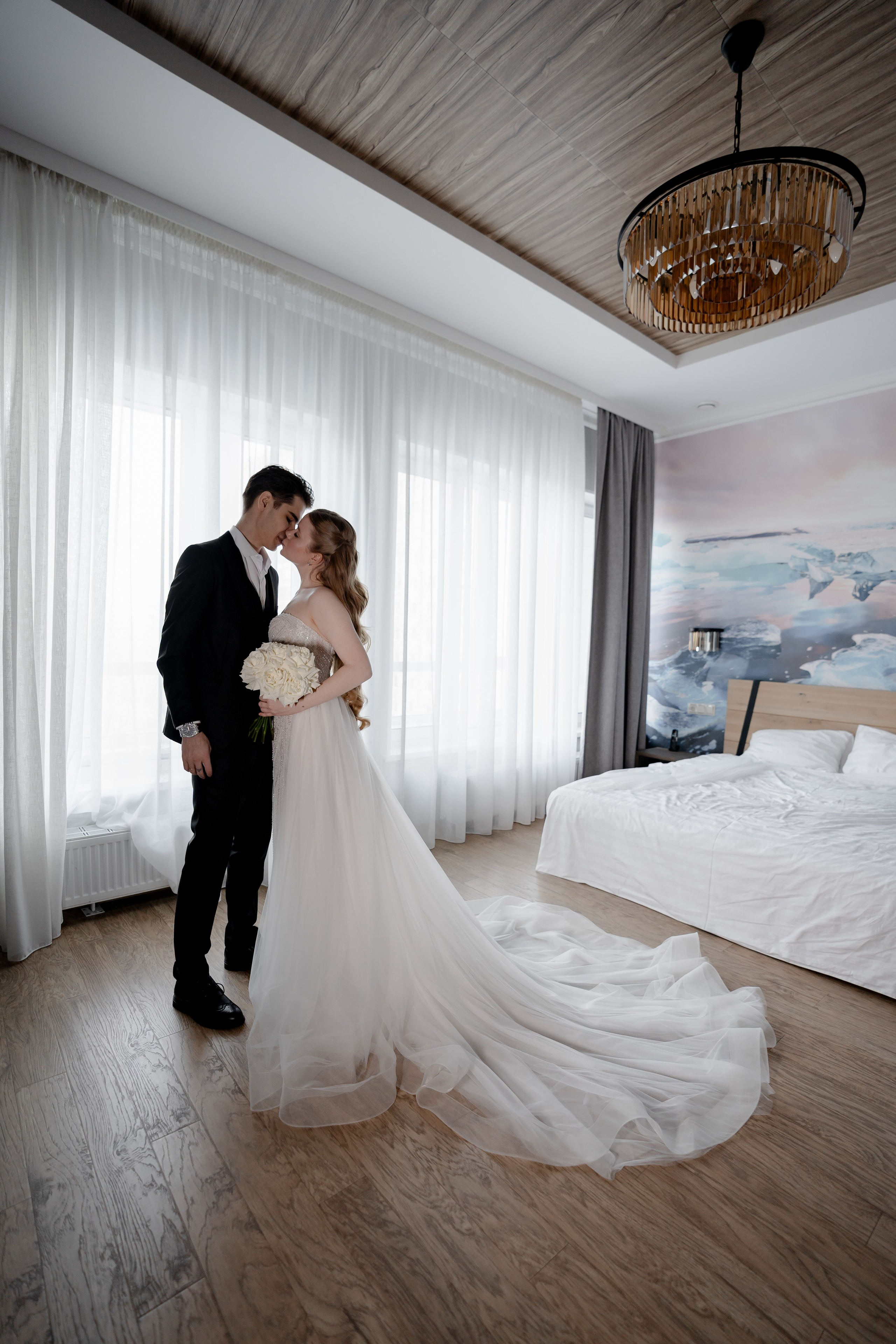 СВАДЕБНАЯ СЬЕМКА СБОРОВ В ОТЕЛЕ И ВЫЕЗД НА ЦЕРЕМОНИЮ (СНЯТО В СИБИРЕ В НИЖНЕВАРТОВСКЕ)М. Профессиональный фотограф, Санкт-Петербург — Виктория Богомолова