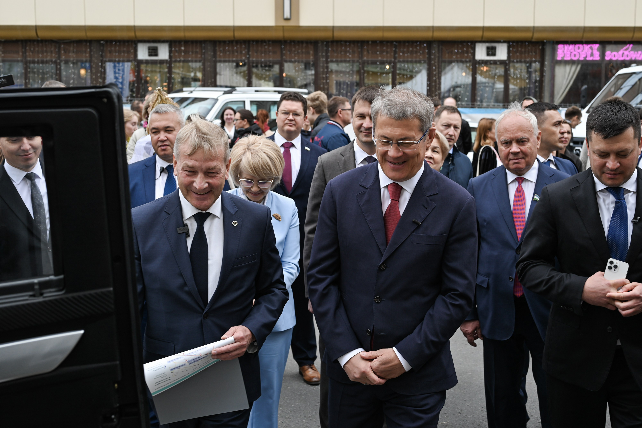 ЛУИДОР выставка. Свадебный и семейный фотограф в Уфе Александров Максим