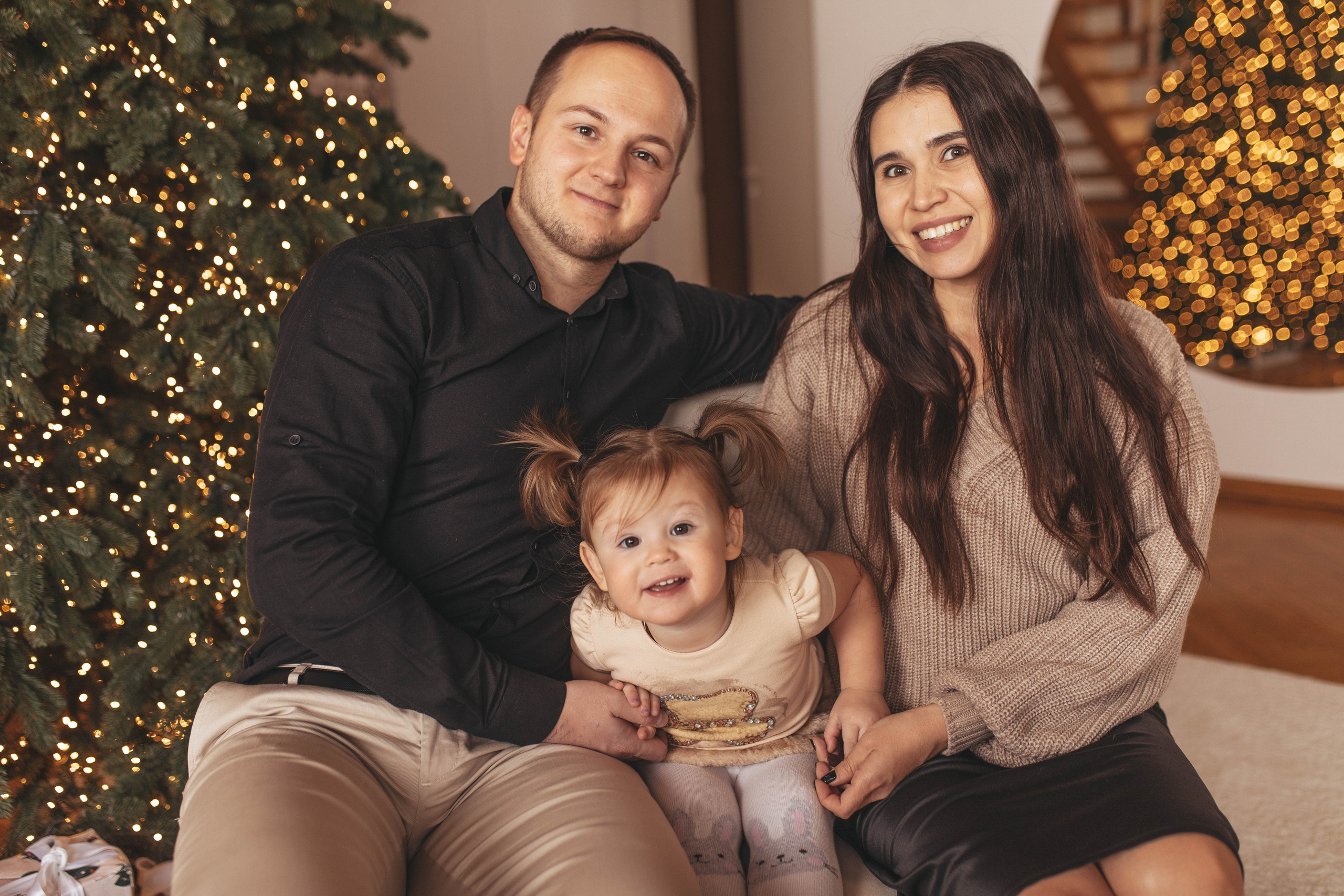 Аврора, Ира, Женя. Главная