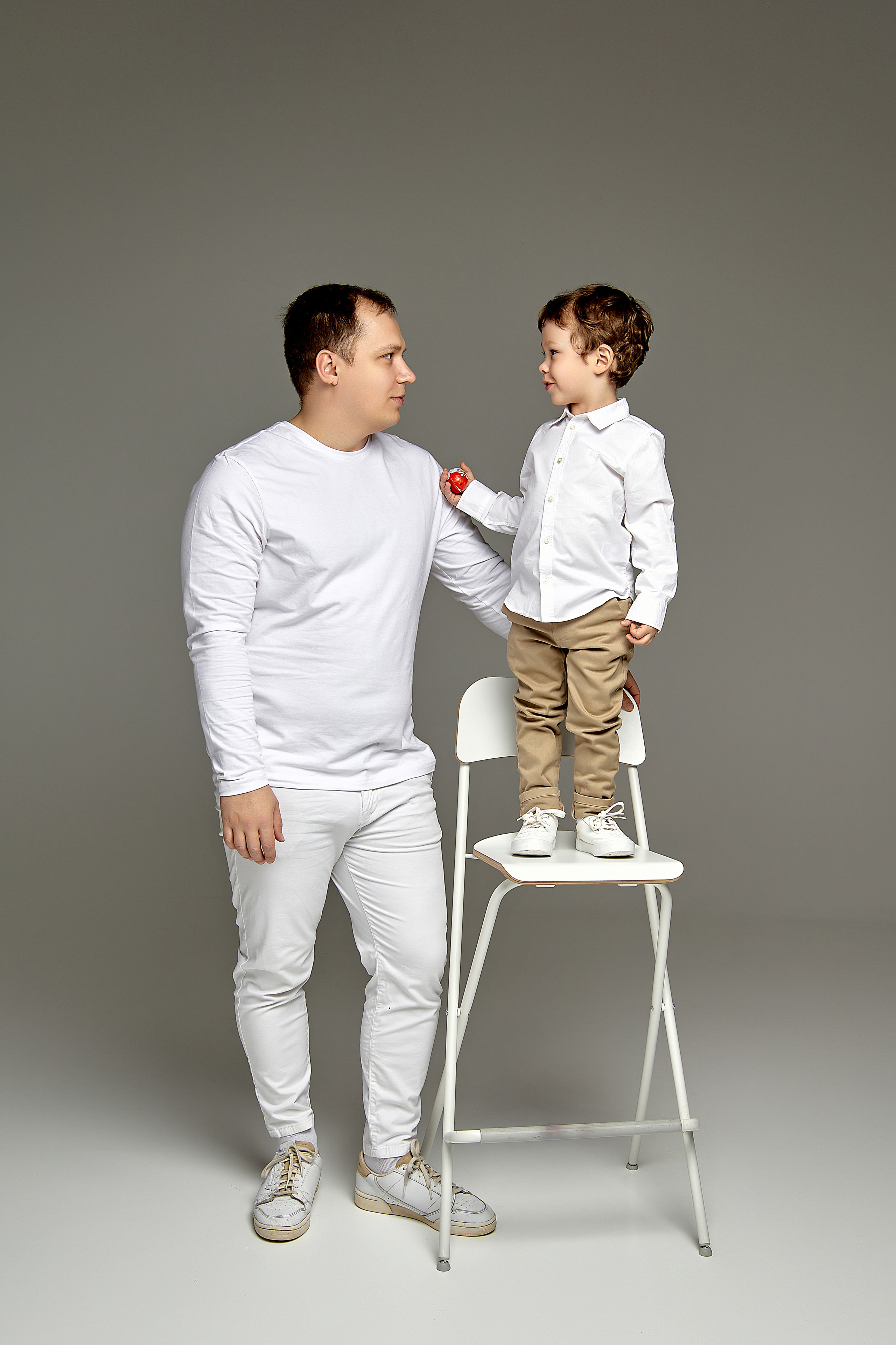 Семейная студийная фотосессия. Фотограф в Минске Анна Кучинская