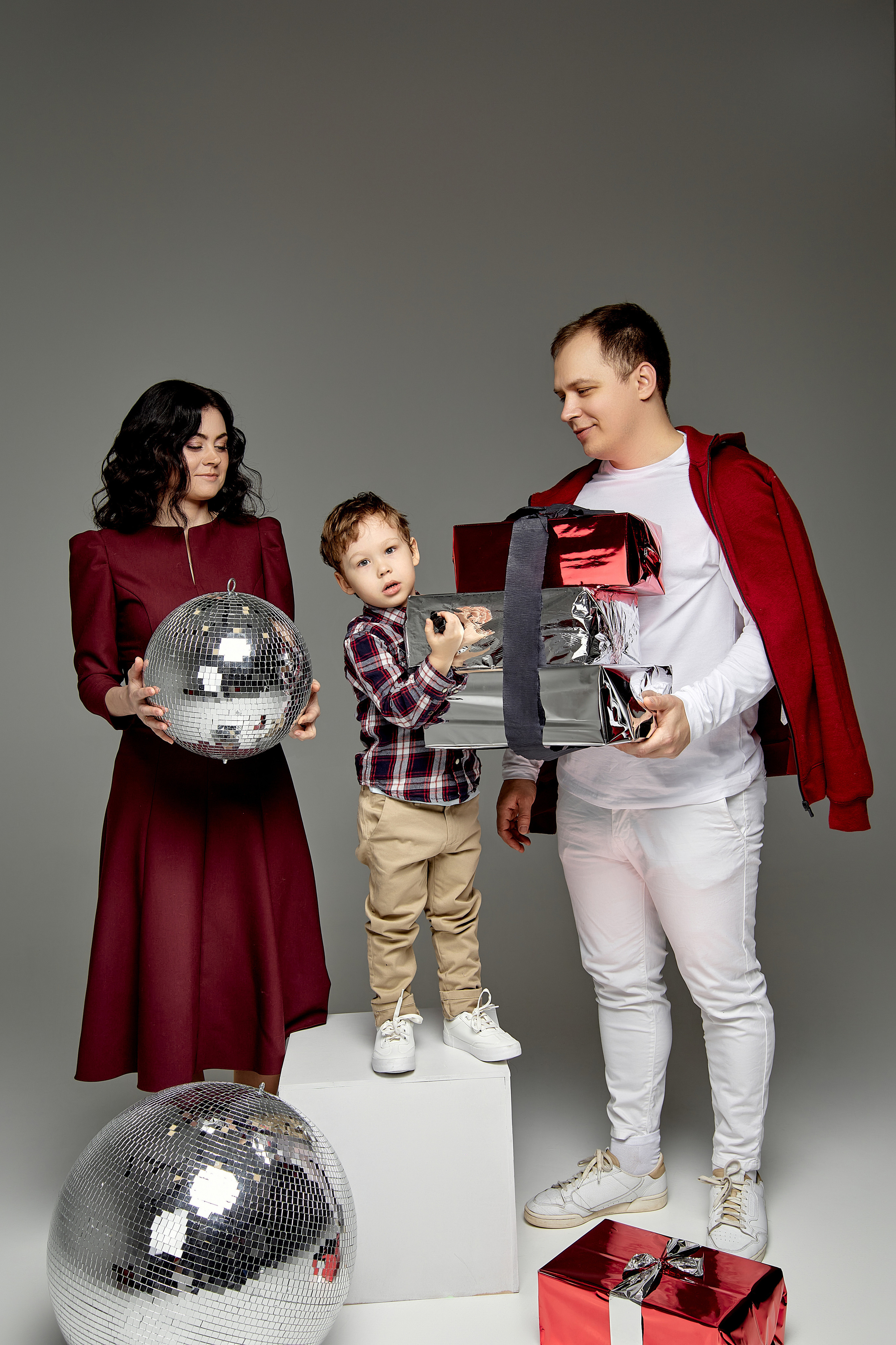 Семейная студийная фотосессия. Фотограф в Минске Анна Кучинская