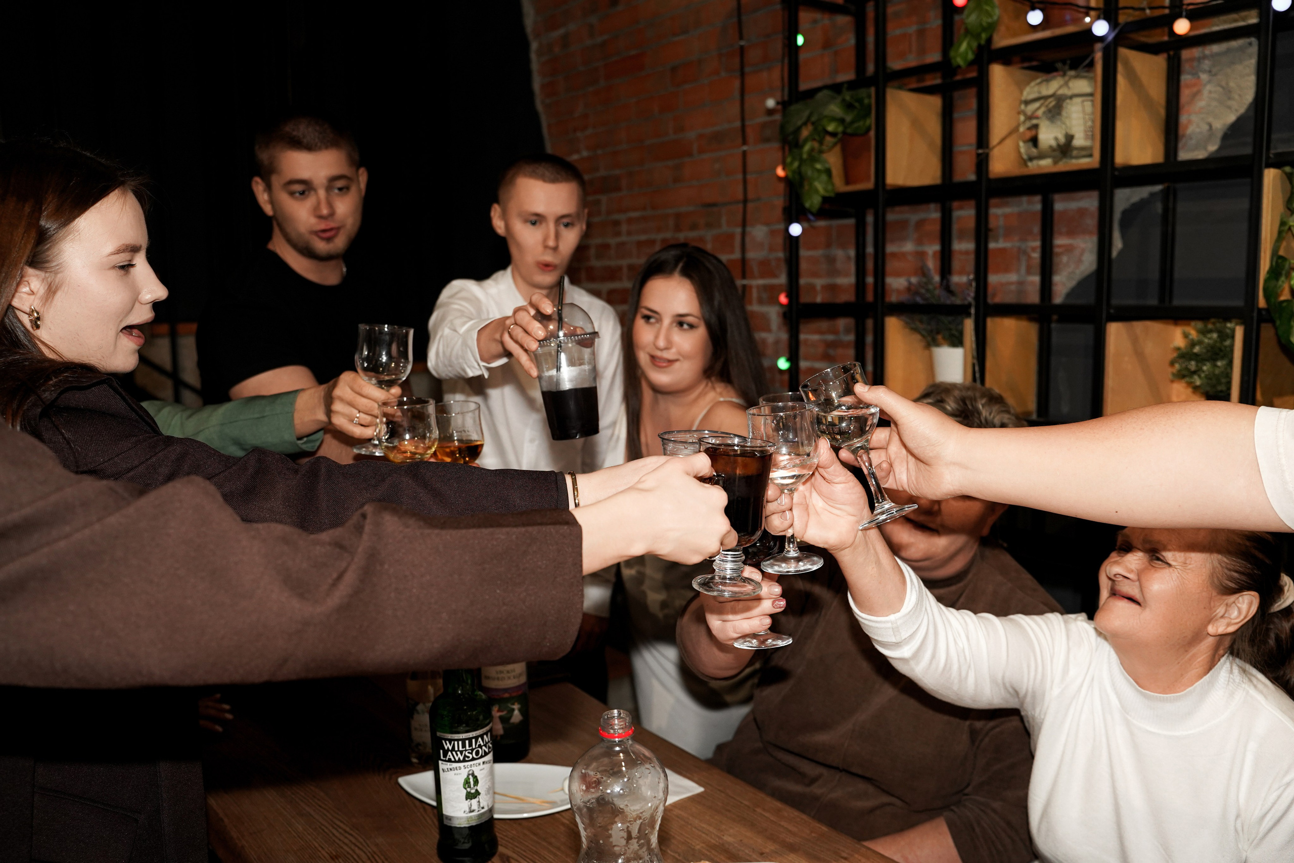 Фотосессия банкета в загородном доме. Свадебный фотограф в Ростове-на-Дону. Таинство Крещения и Венчания, семейные фотосессии. Алёна Чёботова