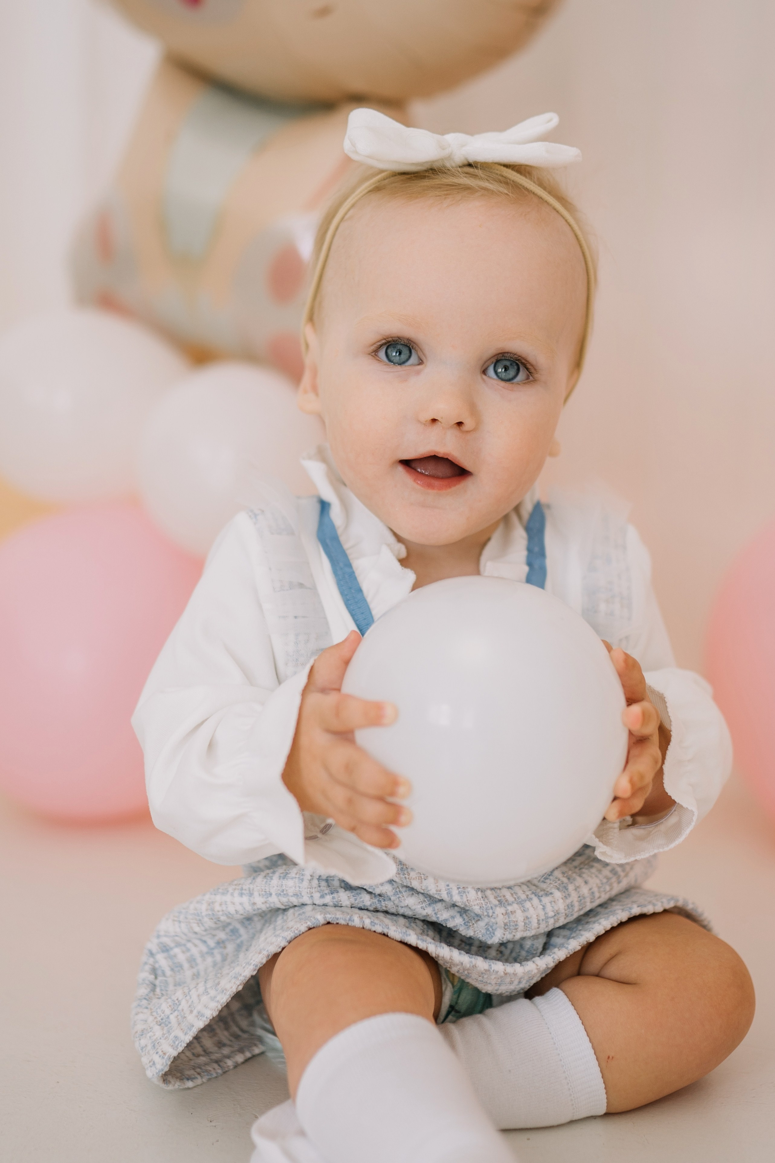 Николь 1 годик