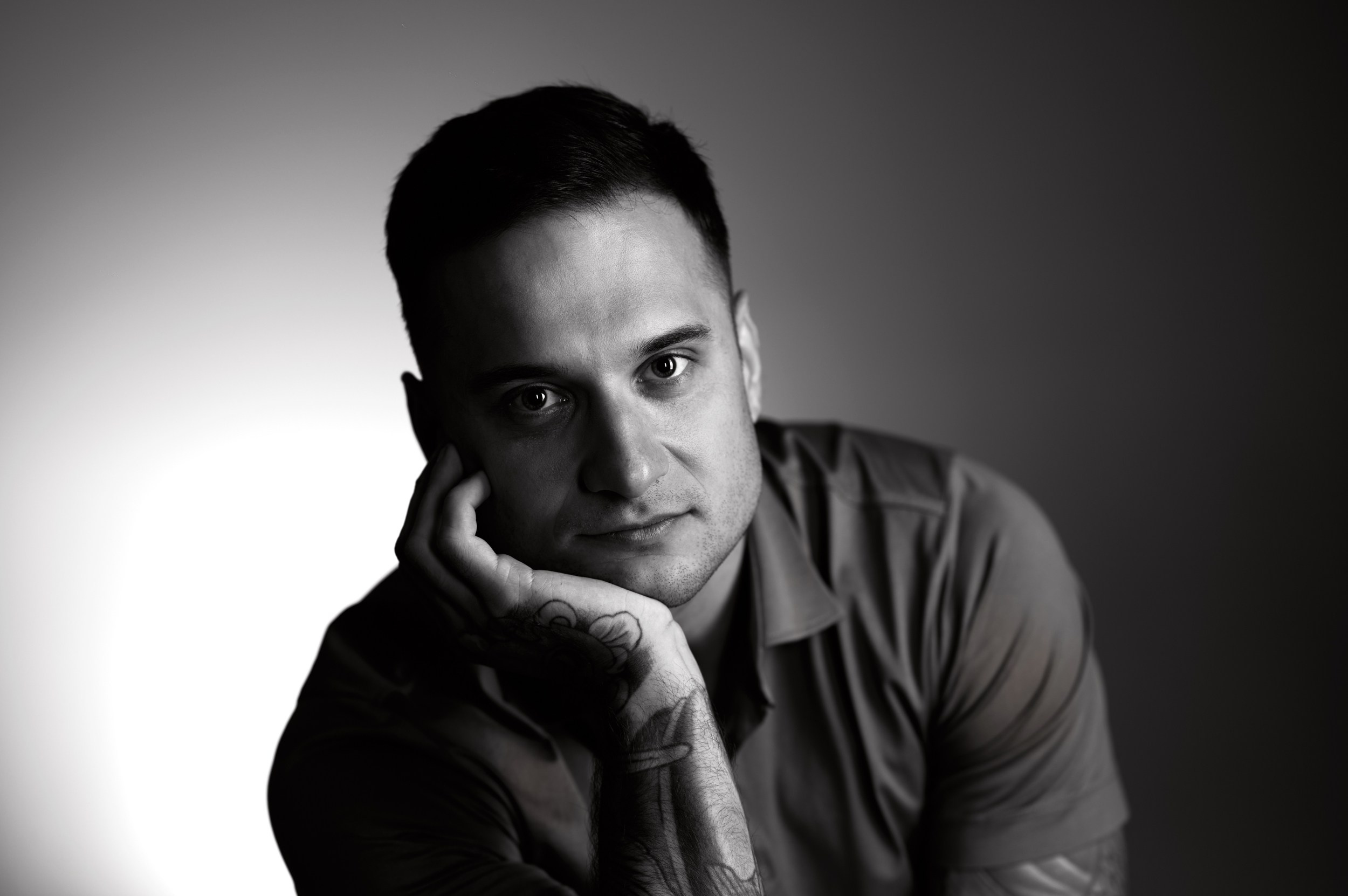 Профессиональная мужская фотосессия для Ивана