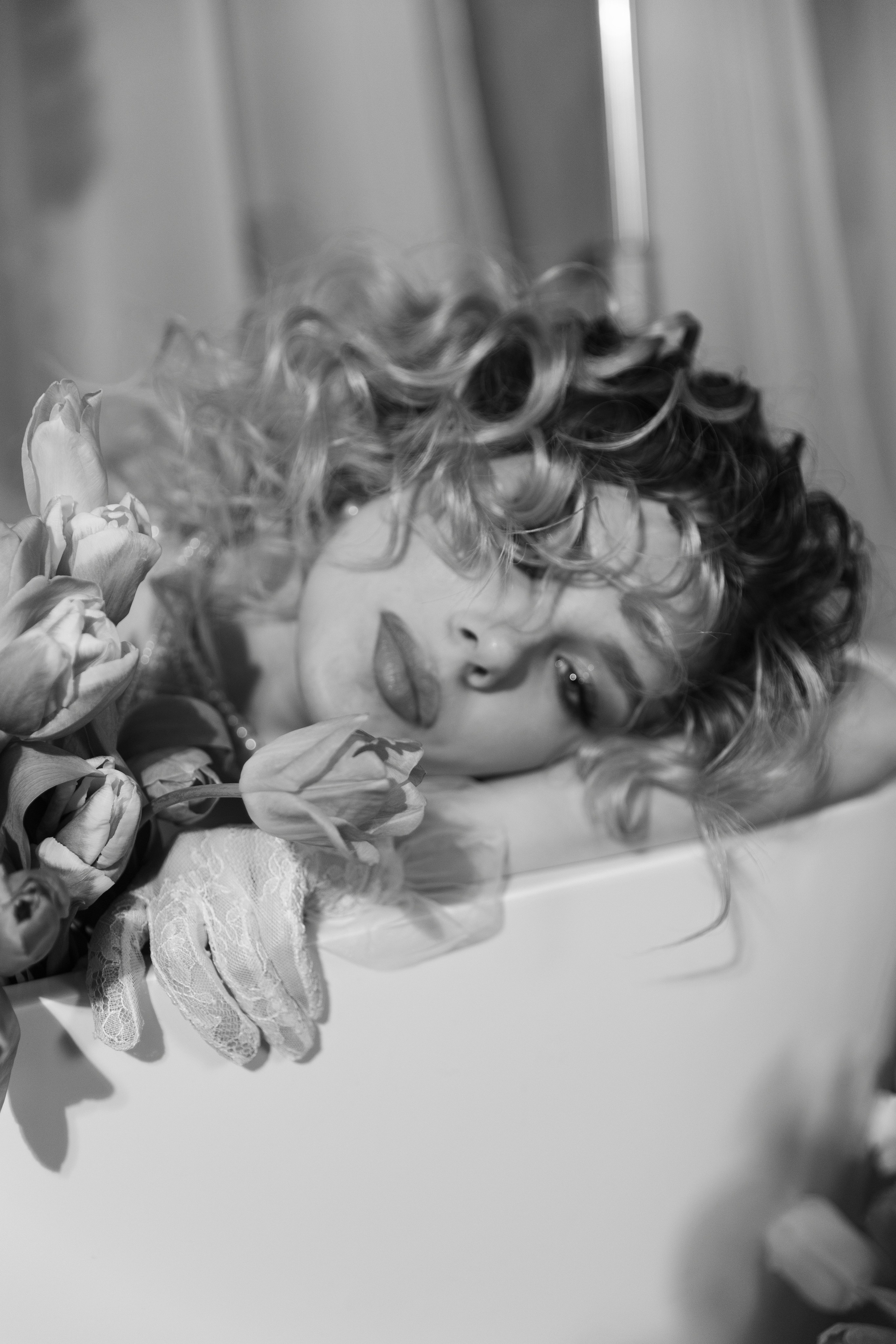 Настя. Я Ира и я фотографирую свадьбы более 10 лет