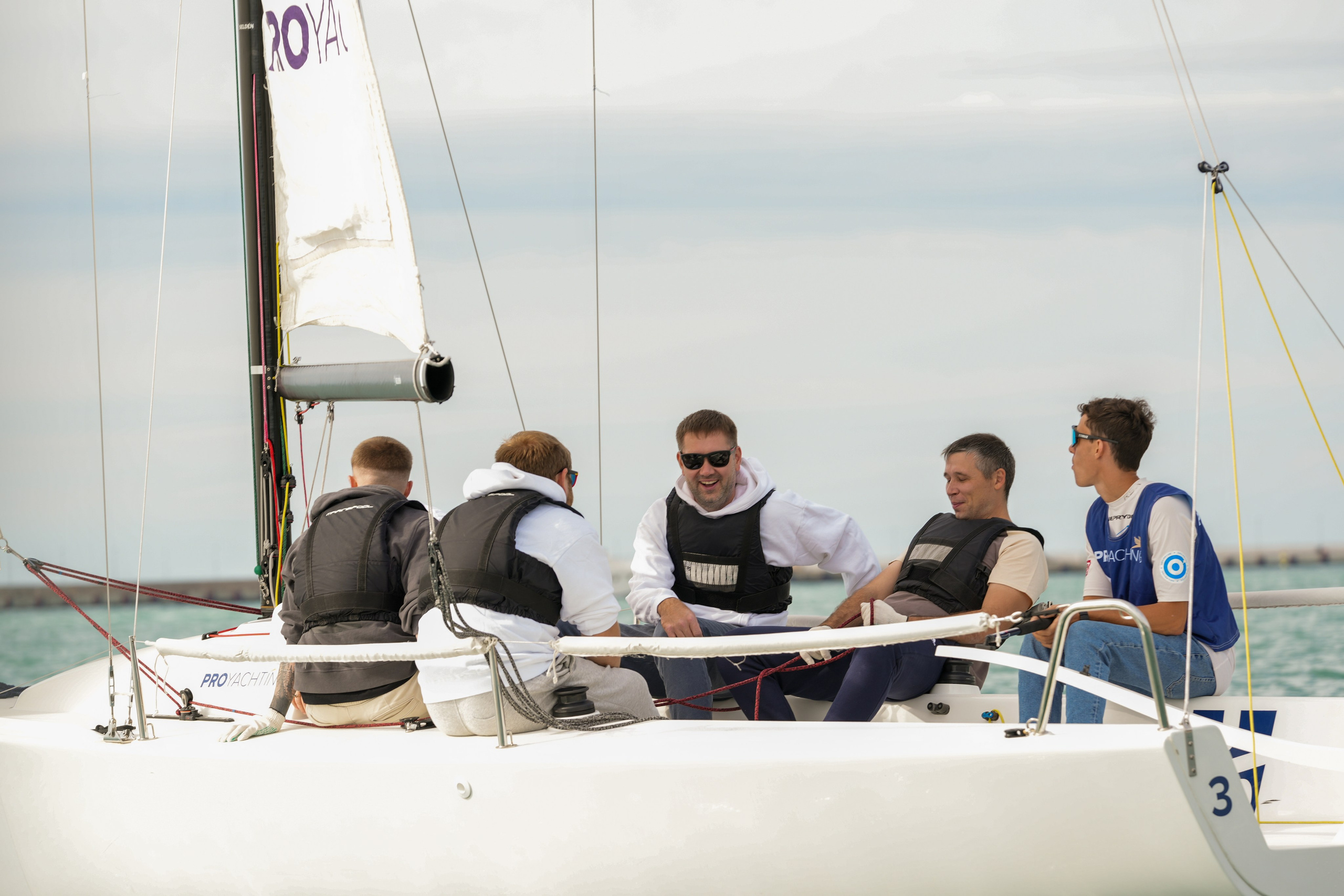 Яхтенная регата для компании Агрегатка. Репортажный фотограф в Красной Поляне и Сочи Павлюченко Екатерина