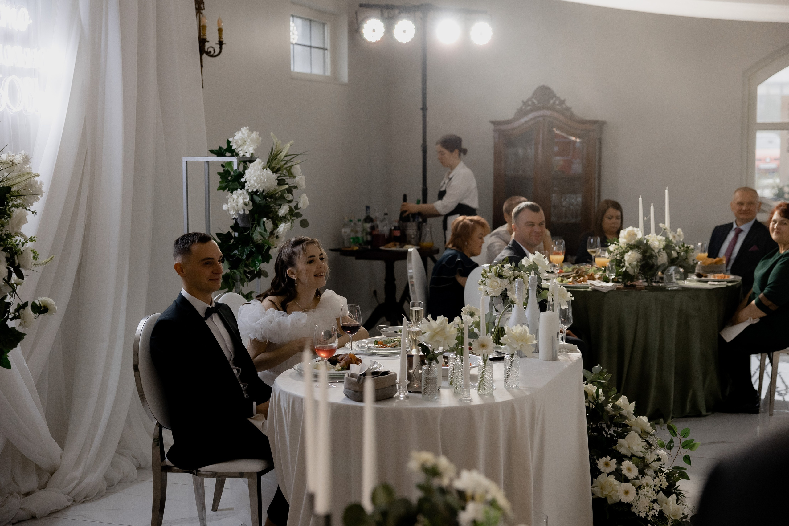 Банкет Усадьба зал «Конюшня». Свадебный фотограф Калининград