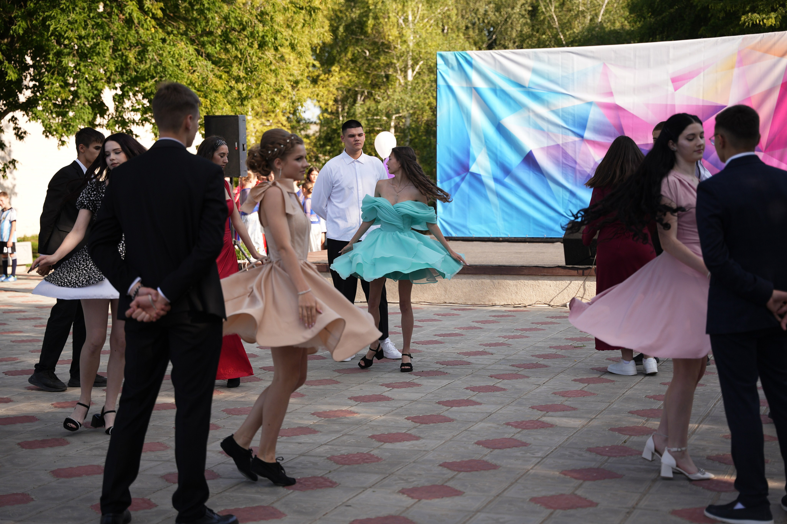 Выпускной в парке. Ольга Плаксина фотограф в Саратове