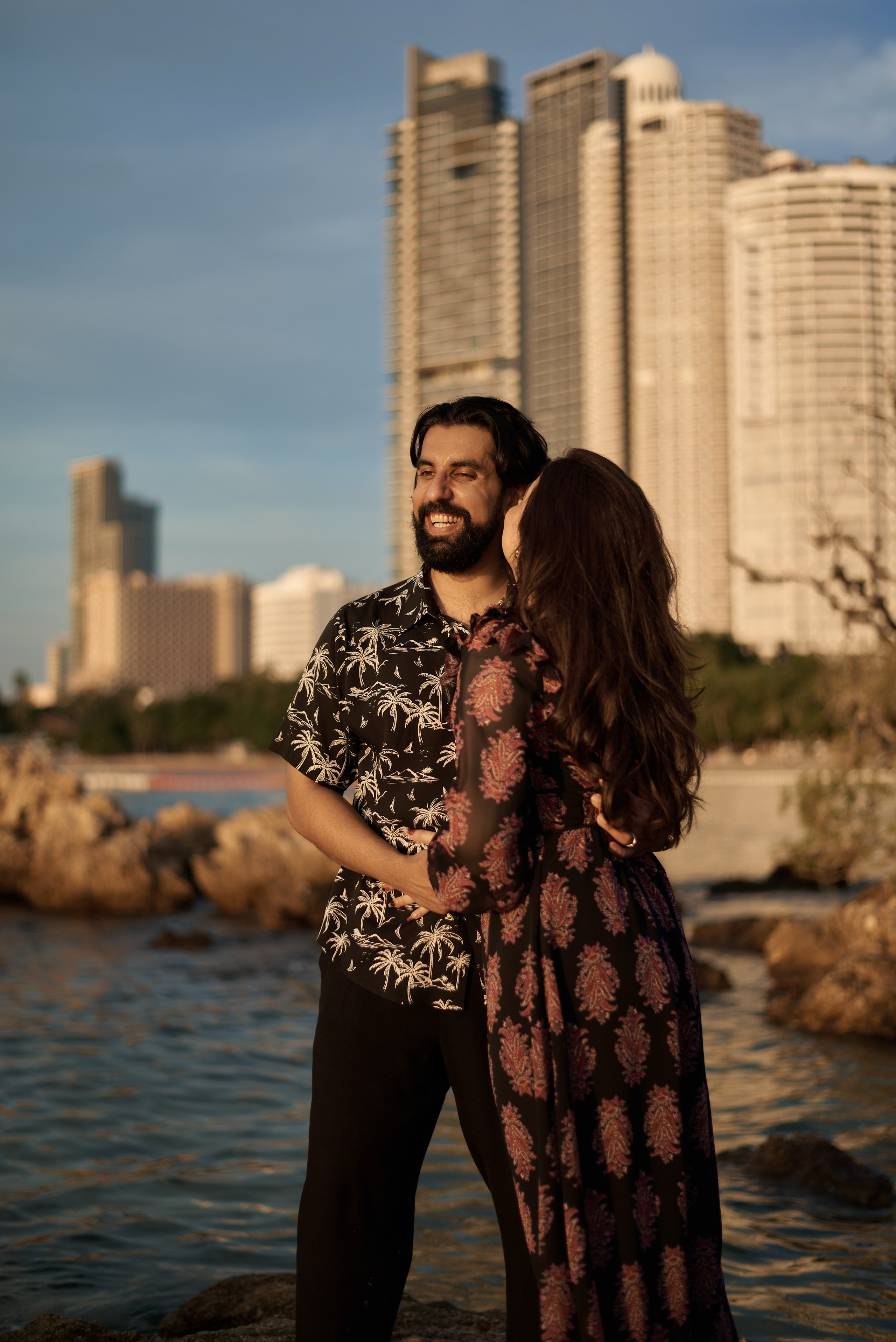 Love story photoshoot on the beach in Pattaya. Photographer Bangkok — Pattaya | фотограф Бангкок — Паттайа