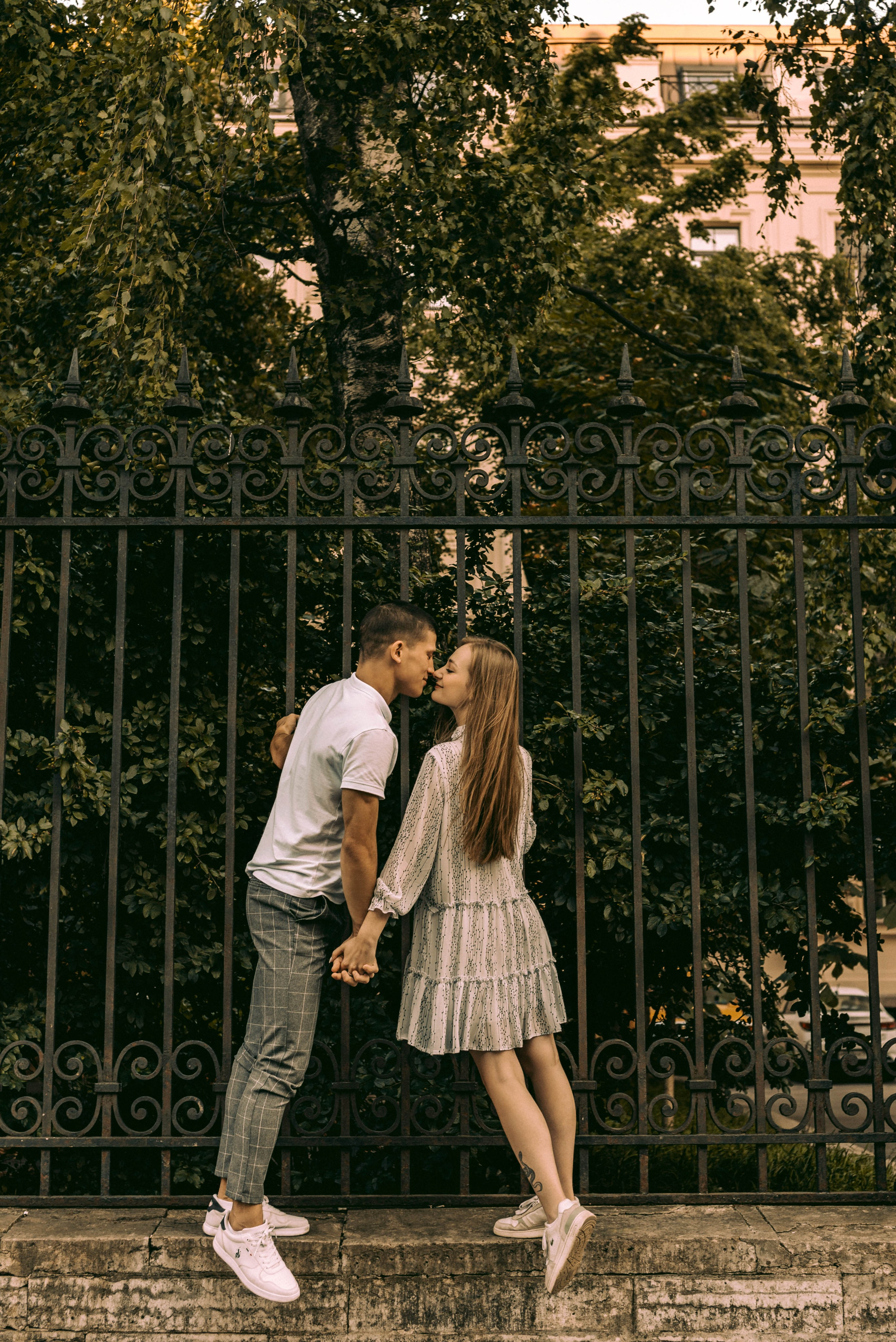 Фотограф Романова Екатерина. Фотосессия лавстори. Прогулочная фотосессия. Фотосессия на закате.