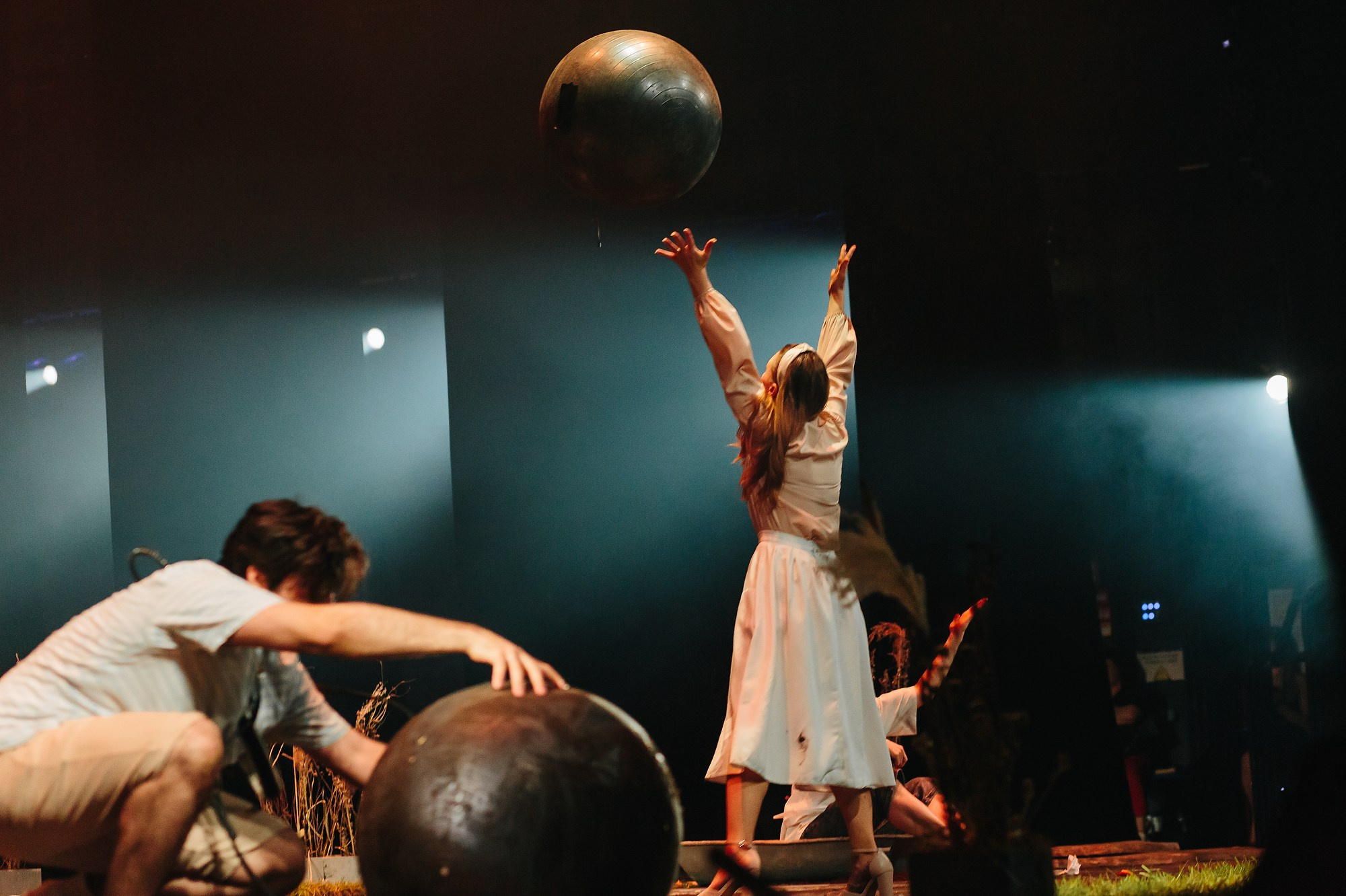 Спектакль Приглушенные голоса в Театре Академии танца Б. Эйфмана (+репетиция). Семейный и портретный фотограф в Санкт-Петербурге Андрей Воробьев