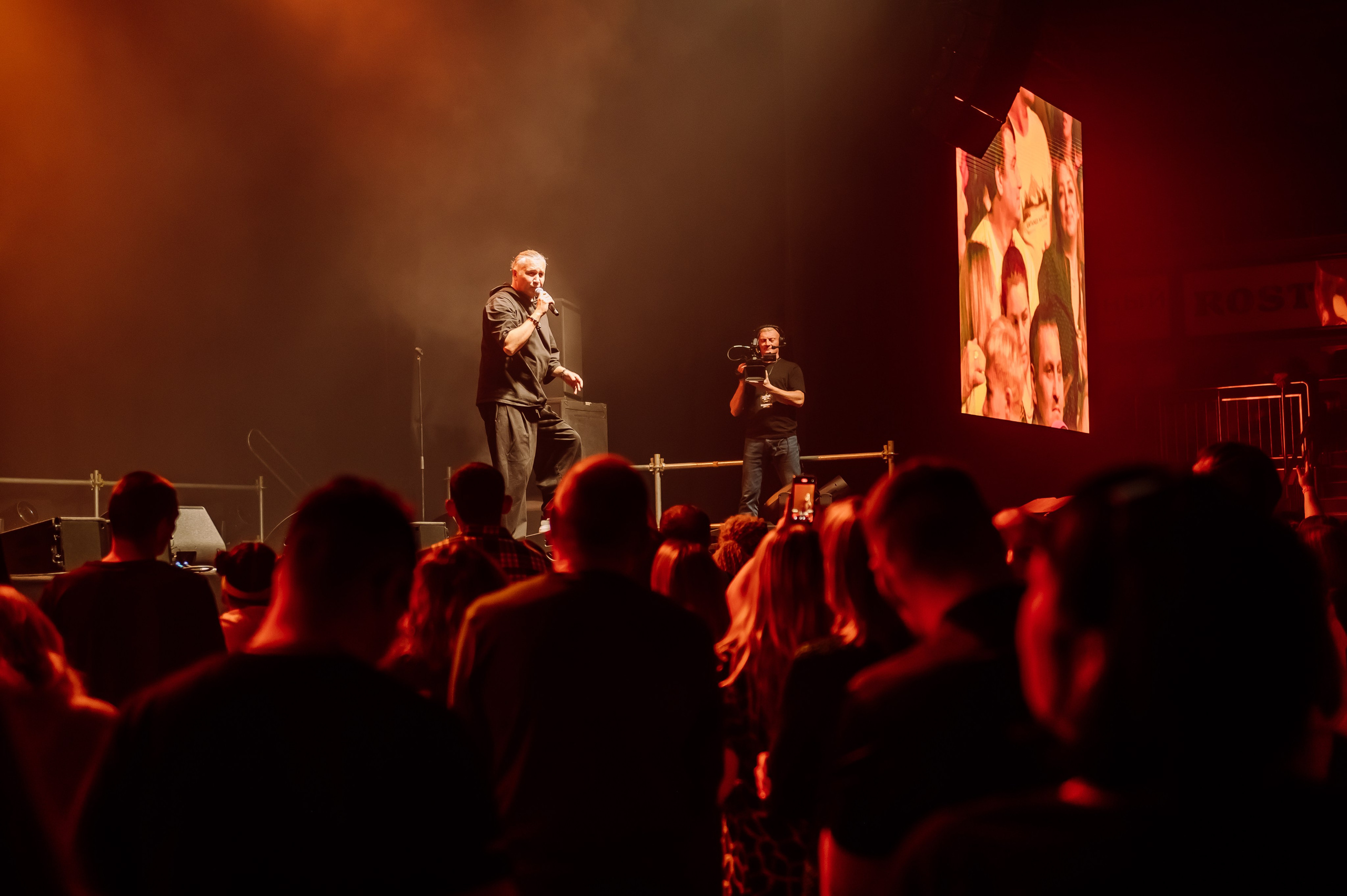 Дискач 90-х в Кемерово, СРК Арена. Детский фотограф, семейный фотограф и репортажи в Кемерово