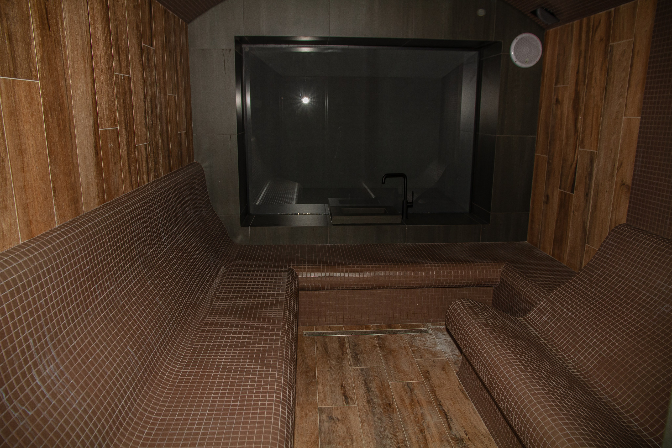 Дом 1. Фотограф Антон Катунин | Симферополь