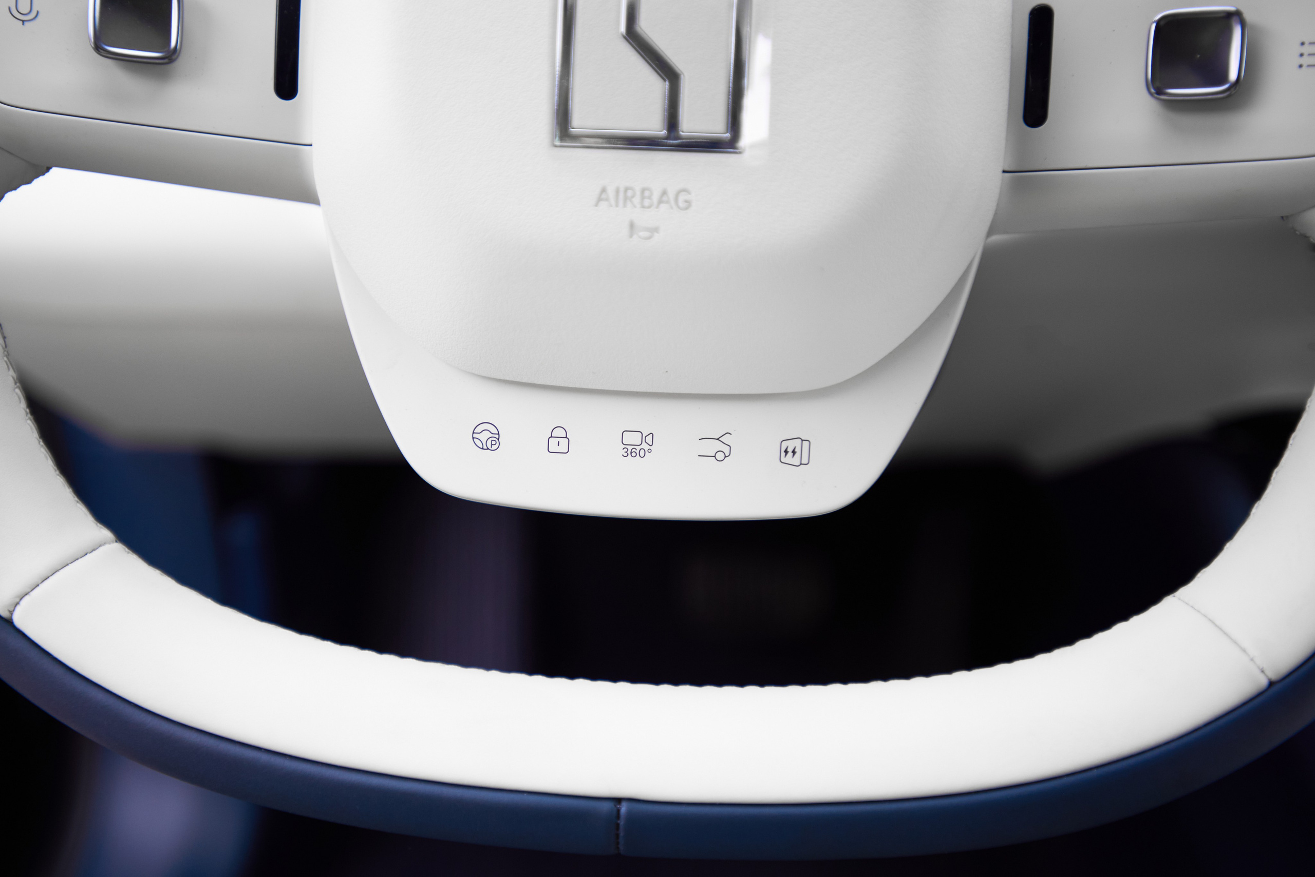 Zeekr 007. Автомобильный и интерьерный фотограф в Минске Александр Тагаев