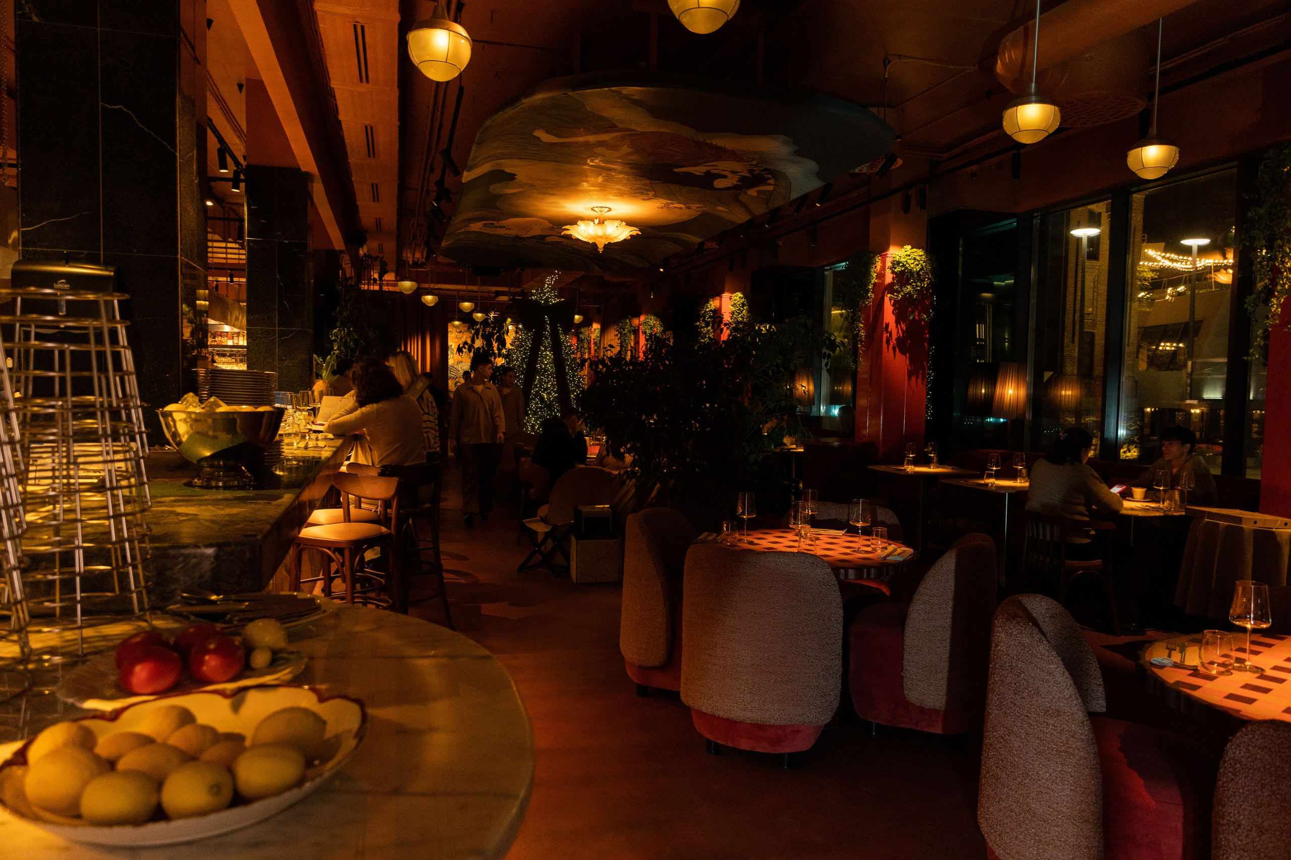 Бизнес ужин в ресторане Tbilissimo. Выпускные альбомы во Владивостоке