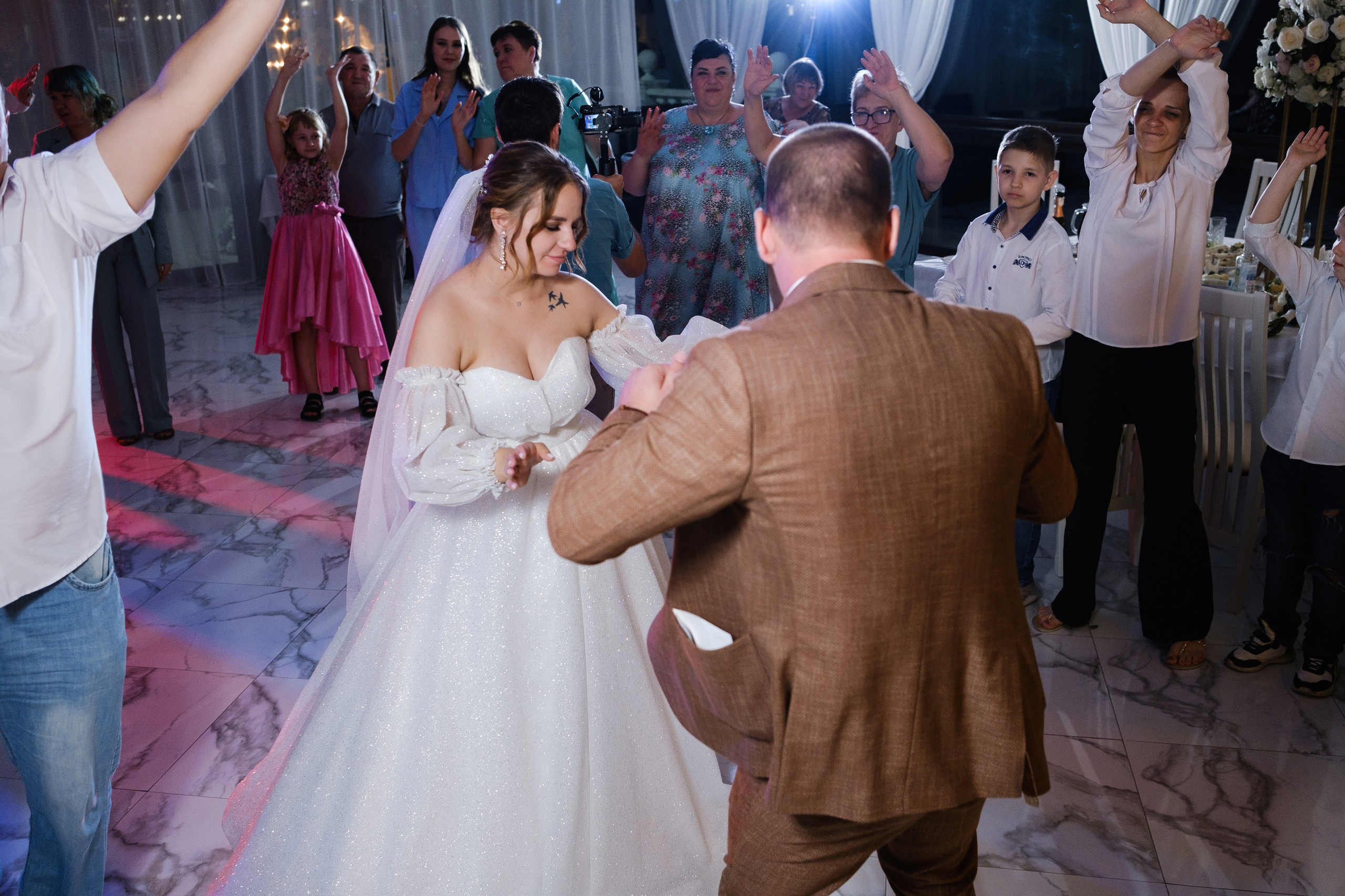 Максим и Дарья. Свадебный фотограф | репортаж | праздники | крещение