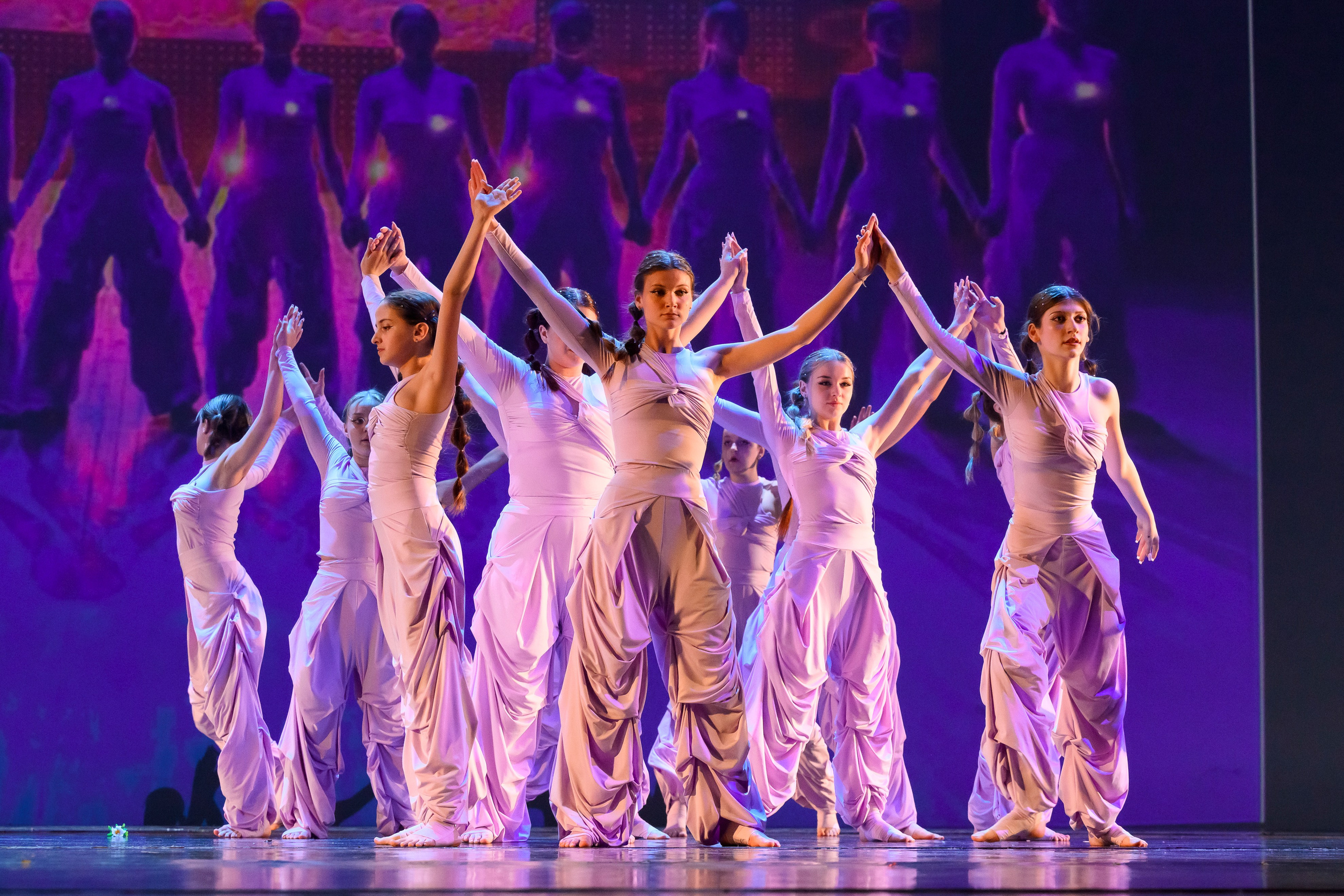 23 апреля, часть 2, БКЗ Октябрьский, г. Санкт-Петербург. Золотое яблочко