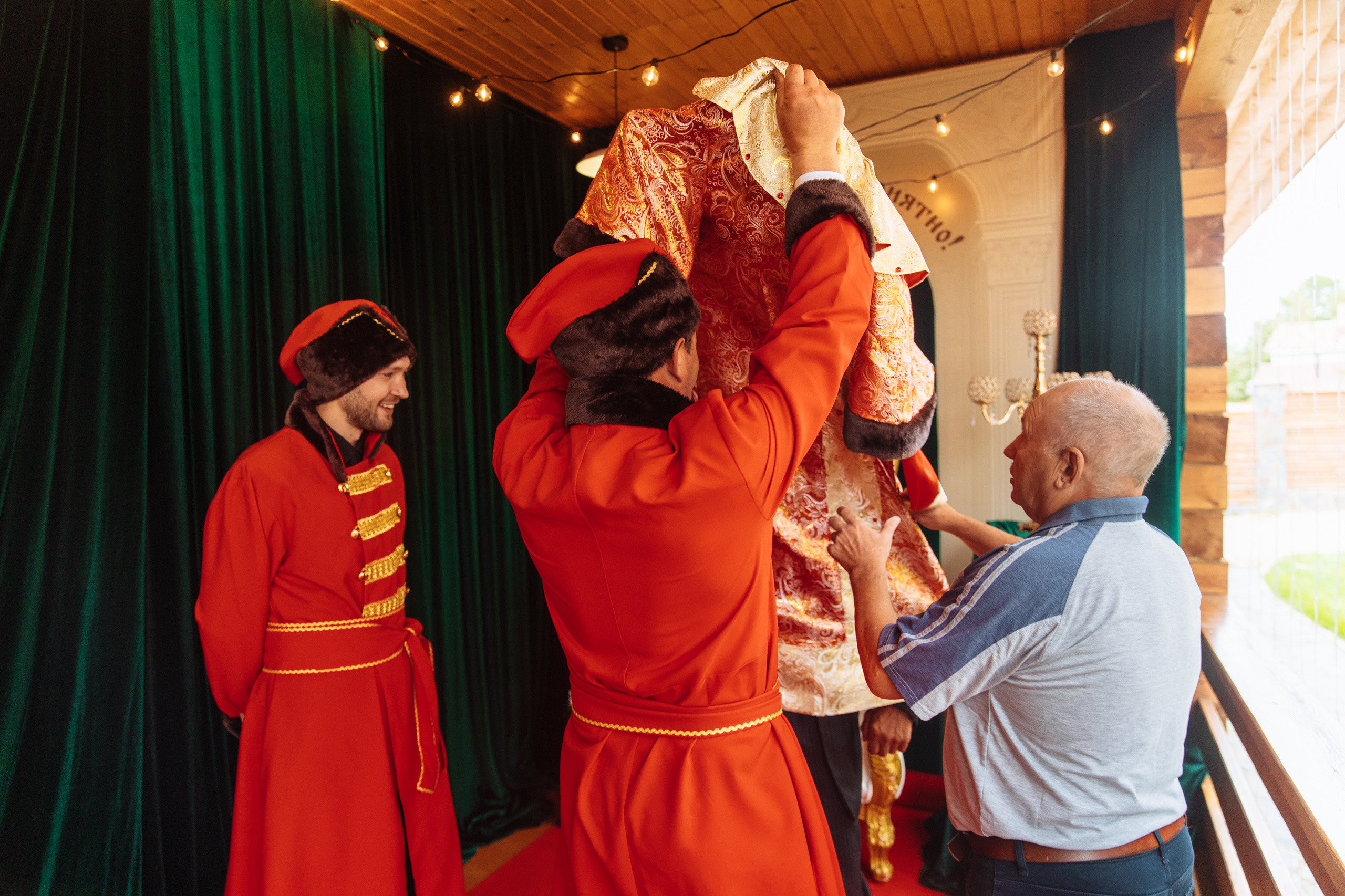 «Иван Васильевич меняет профессию» Юбилей. Свадебный и семейный фотограф в Улан-Удэ