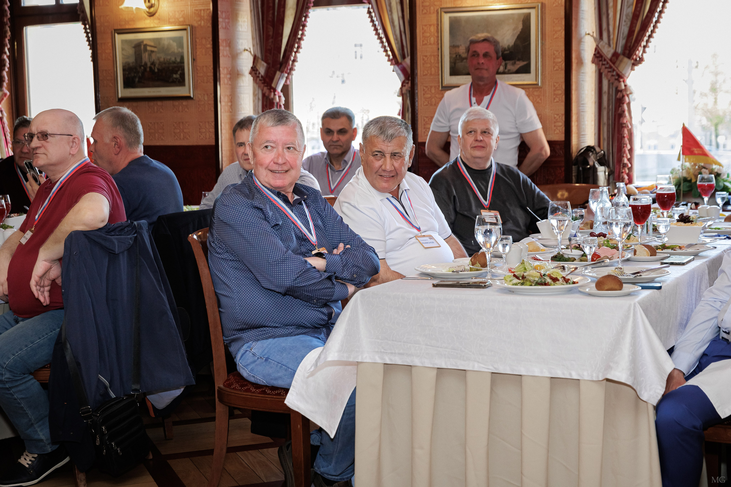 40 лет выпуска ХВВУТ МВД СССР. Маша Гонтарь Семейный домашний репортажный фотограф в Санкт-Петербурге