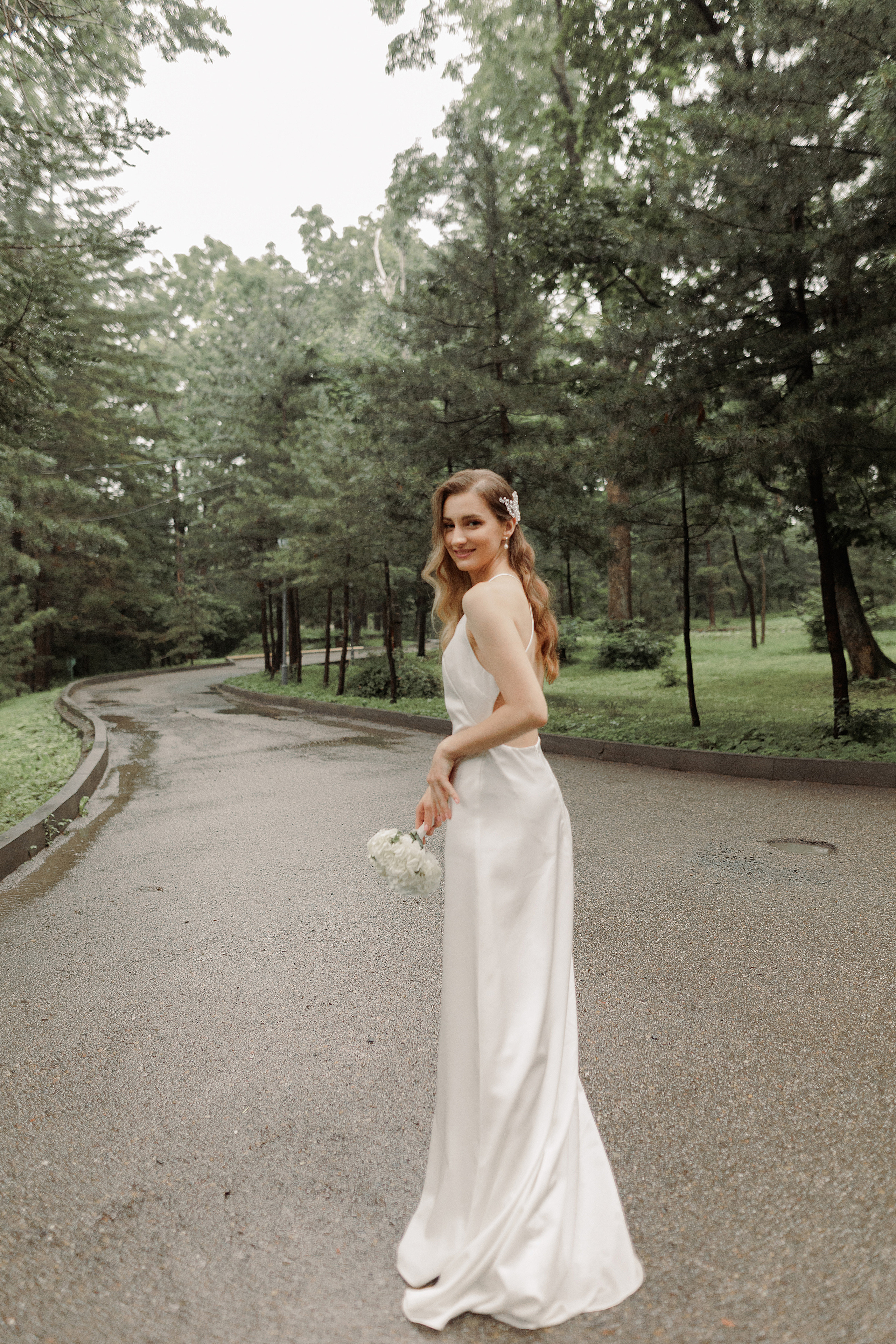 Свадебная прогулка Татьяны и Антона в дождливую погоду 17.07.2022. Семейный фотограф и фотограф беременности во Владивостоке