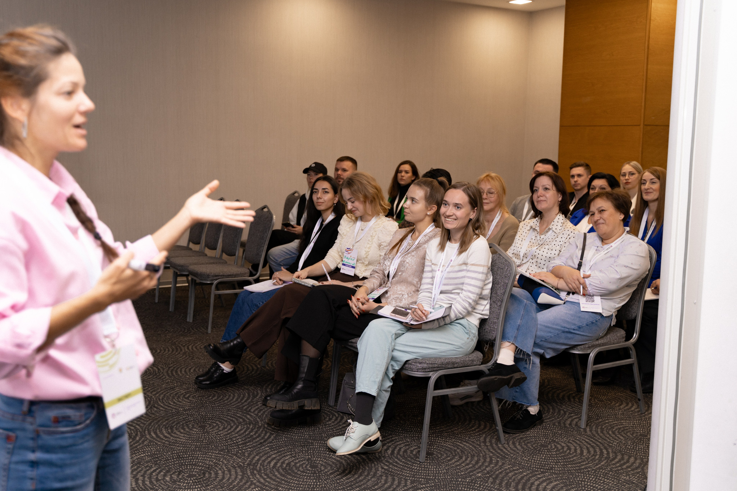 Окружной семинар в сфере профилактики от Росмолодежи в Амаксе 2024. Фотограф Надежда Погребняк | Рязань | Москва