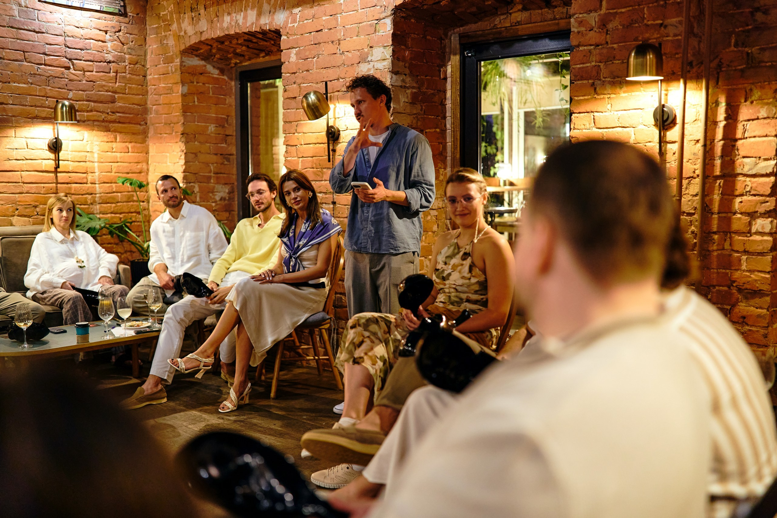 Квартирник миллиардов. Фотограф Ольвия Капранова в Москве и московской области
