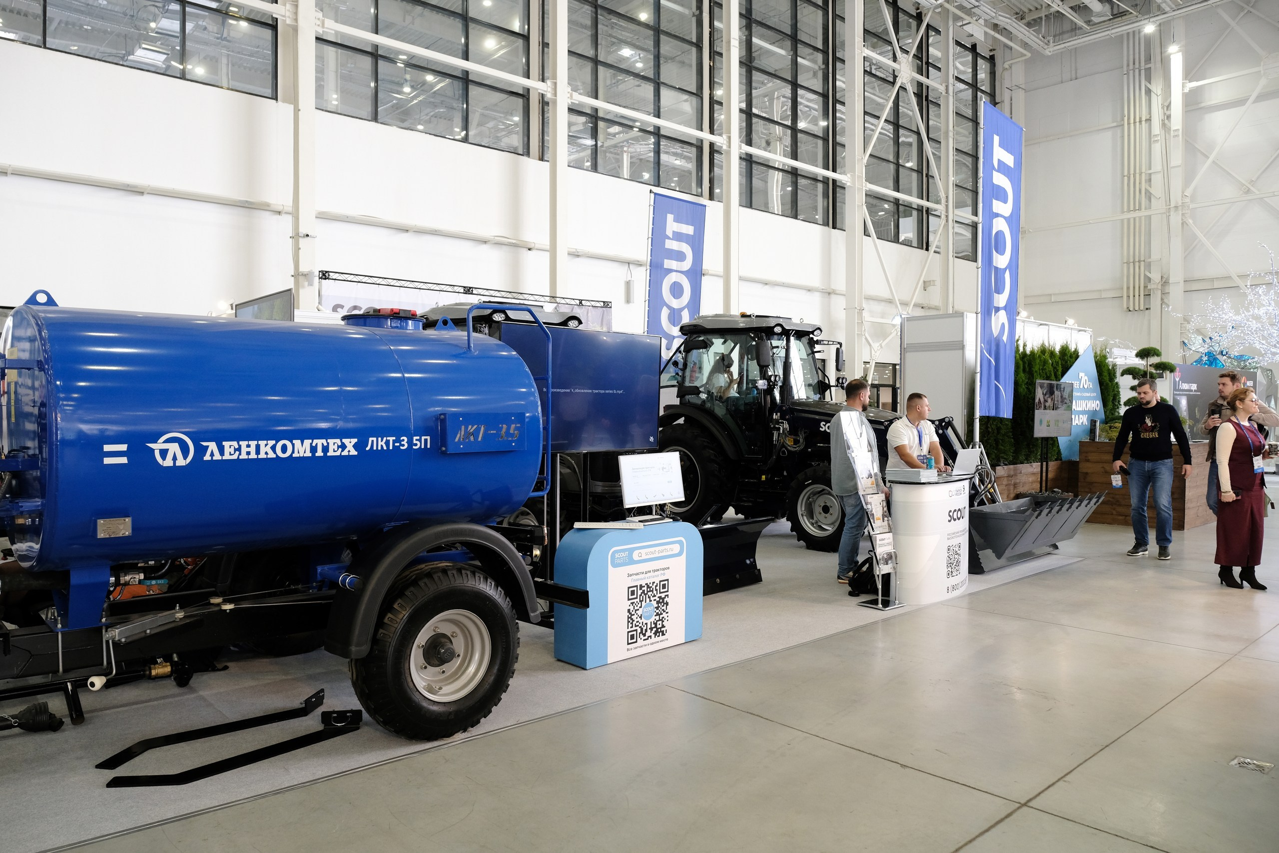 Съемка стенда на выставке. Репортажный фотограф в Москве Денис Тамко