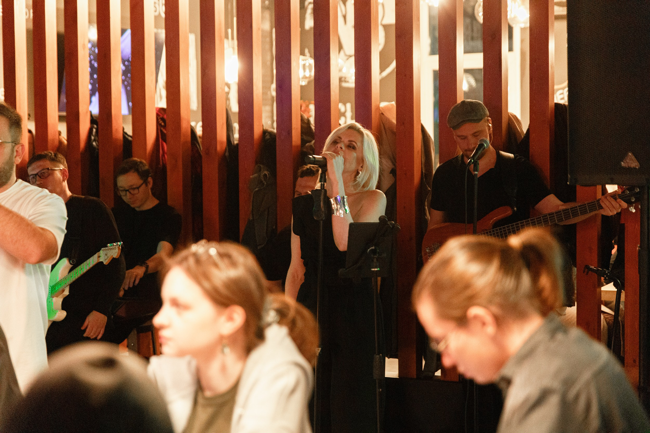 Открытие Бара Top-Hop на улице Фармана Салтанова 06.12.24. Фотограф Тюмень