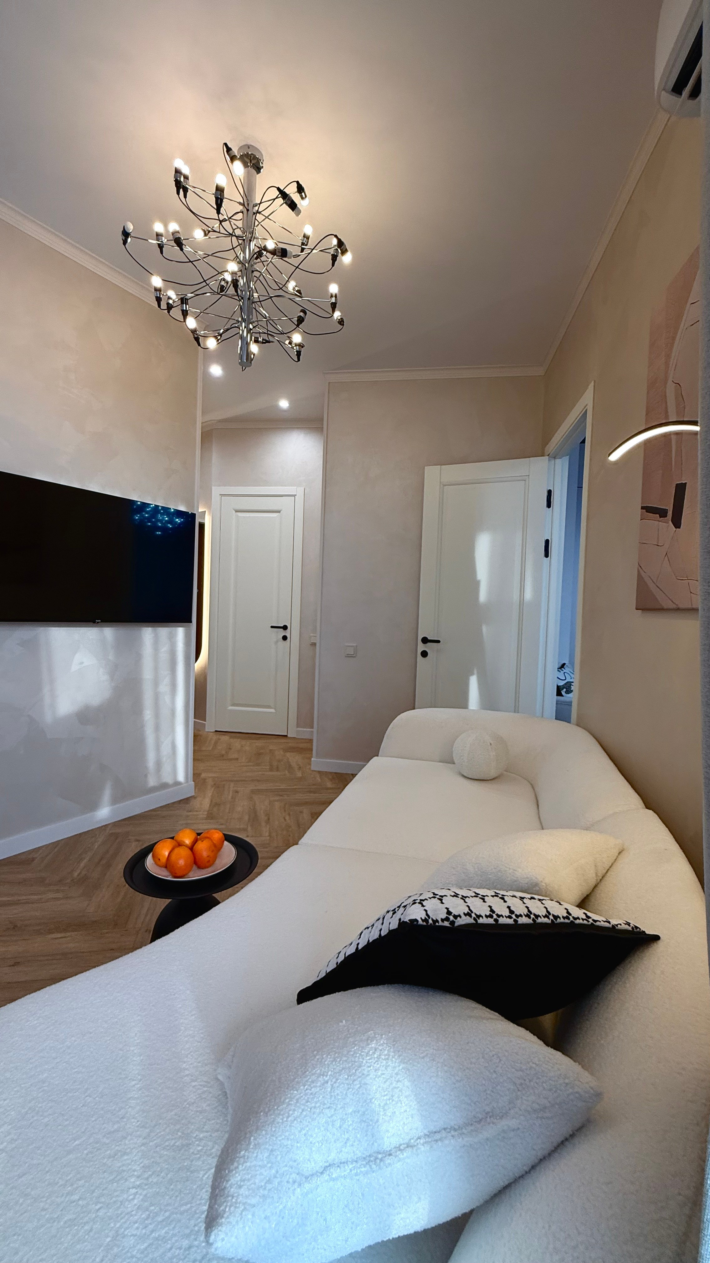 ЖК ID Park Pobedy. Квартира на сачу в долгосрочную аренду уровня комфорт плюс. Дизайн-студия интерьеров Юлии Ивановой