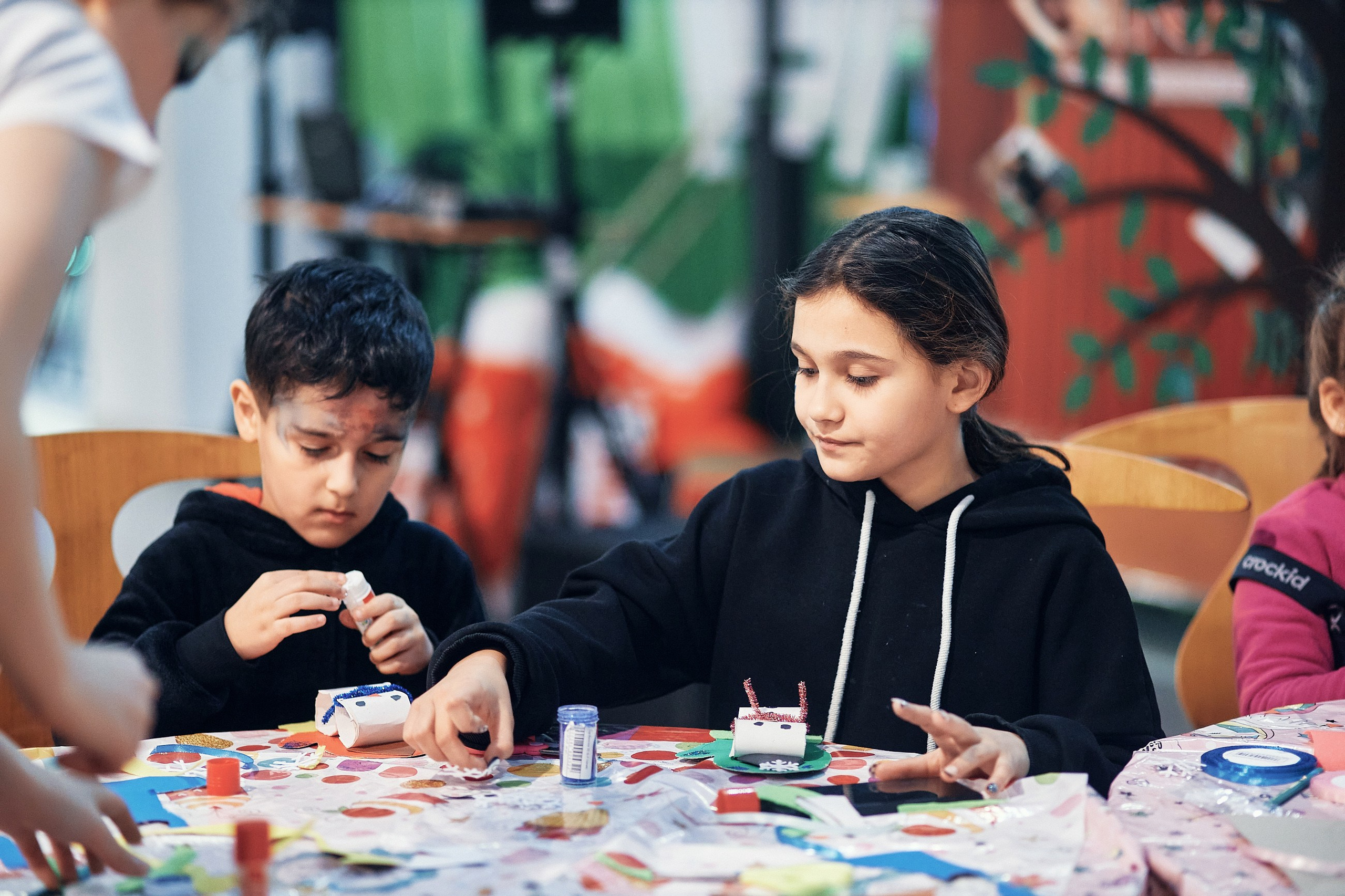 Детский новогодний праздник в ТЦ Июнь. Семейный и репортажной фотограф в Красноярске и Москве Виктор Бабинцев