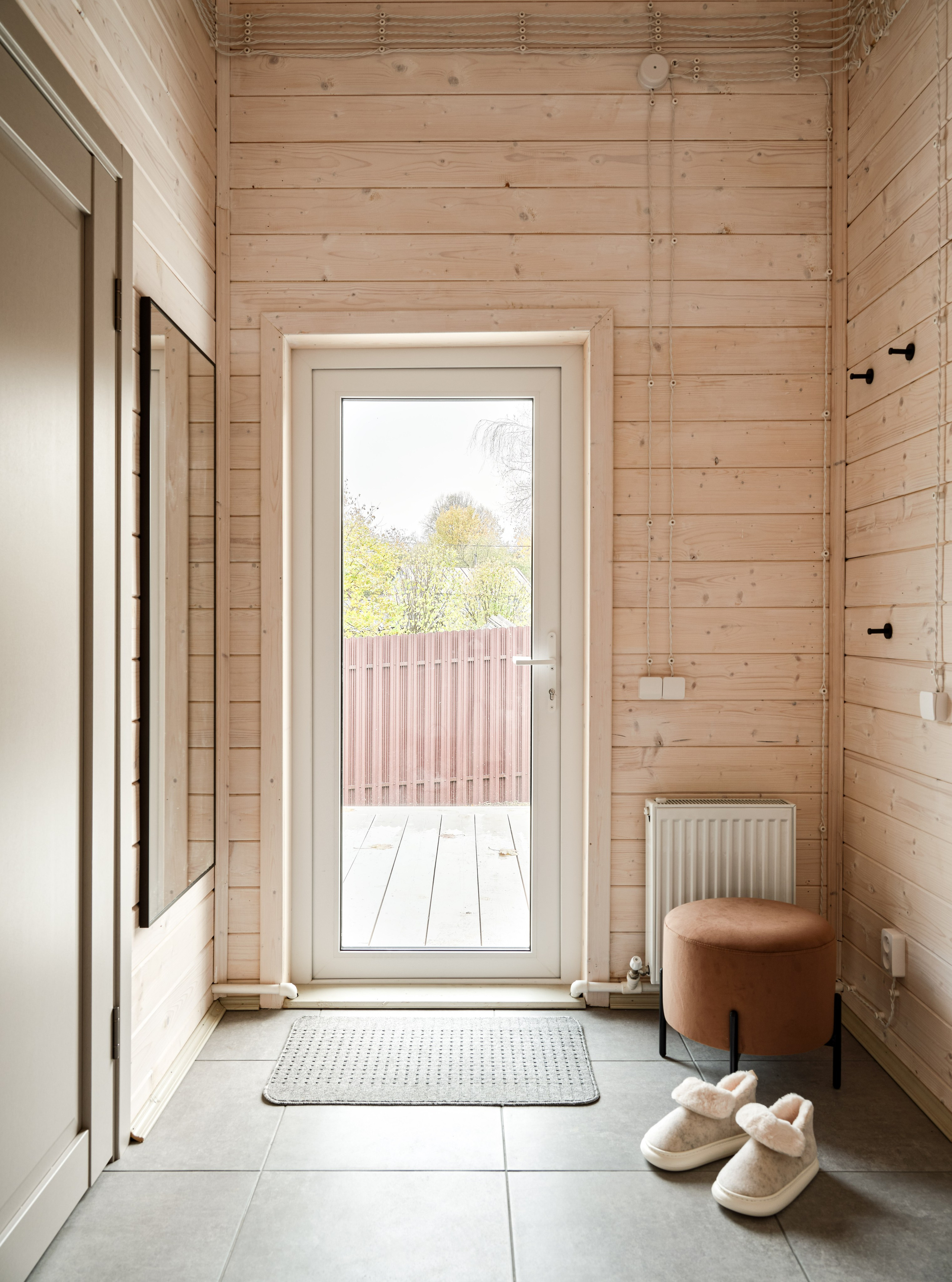 Уютный загородный дом в стиле барнхаус. Интерьерный фотограф Константин Пырьев